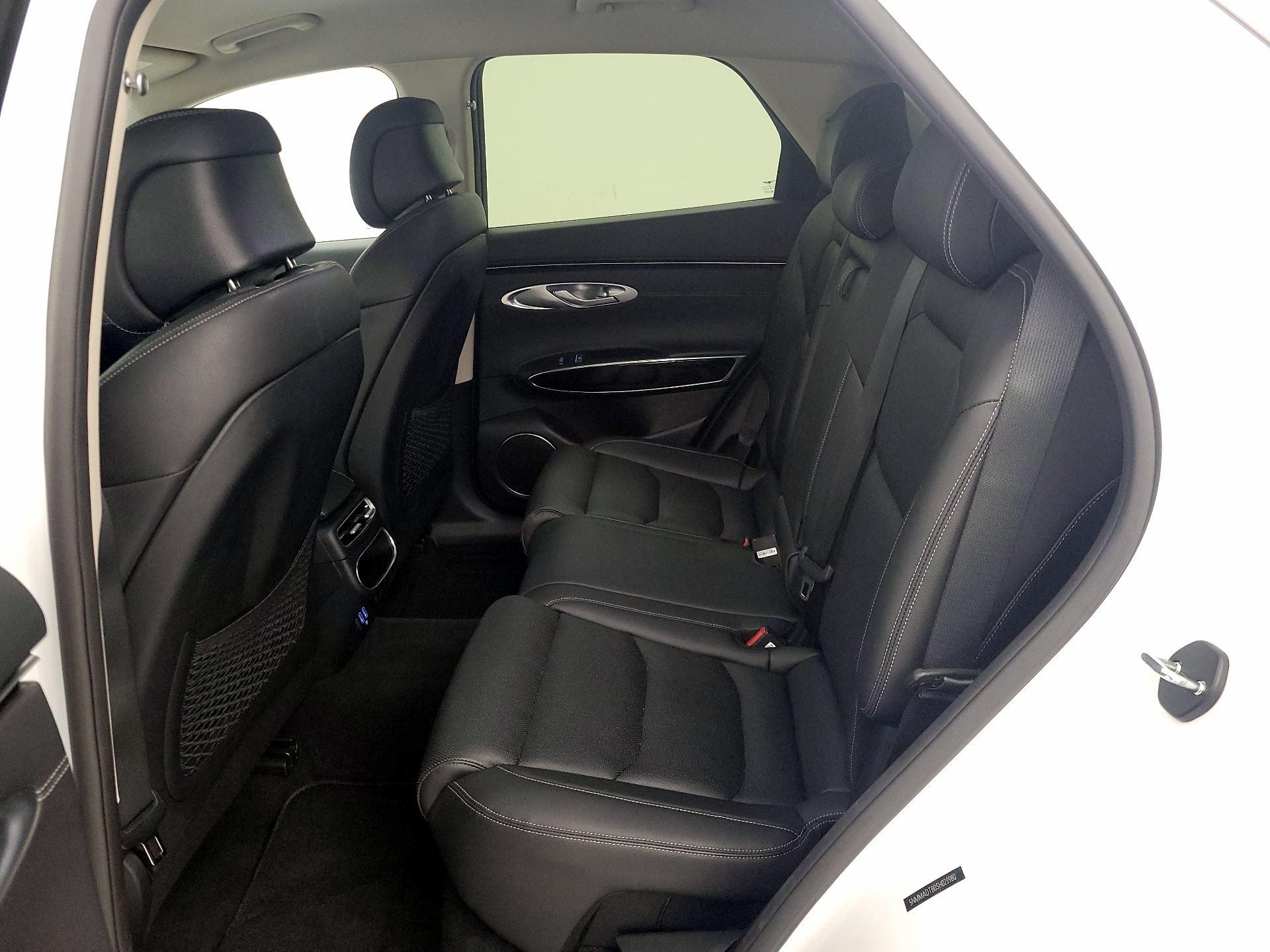 Thumbnail: 2025 Genesis GV70 - 20