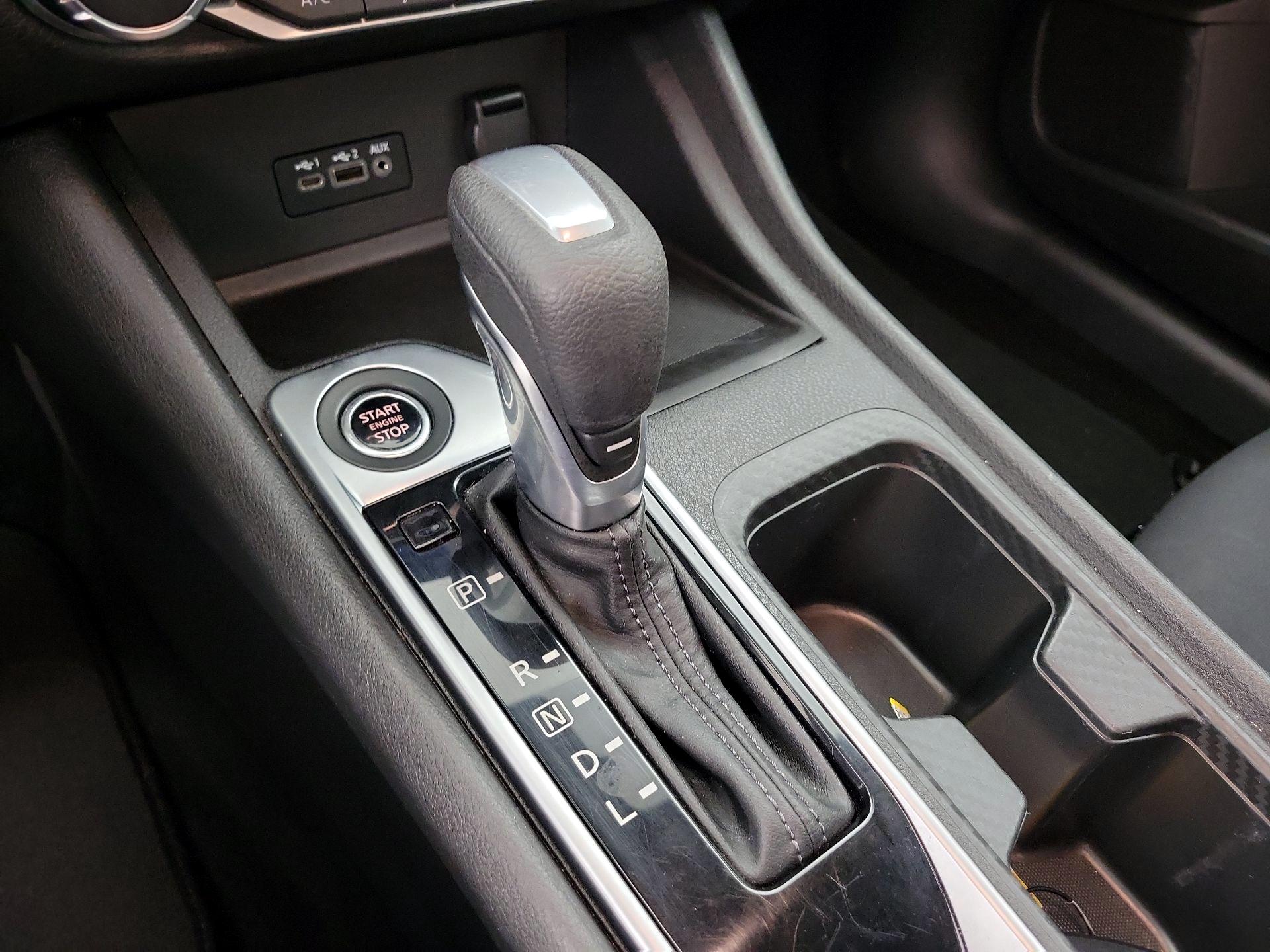 Thumbnail: 2023 Nissan Sentra - 17