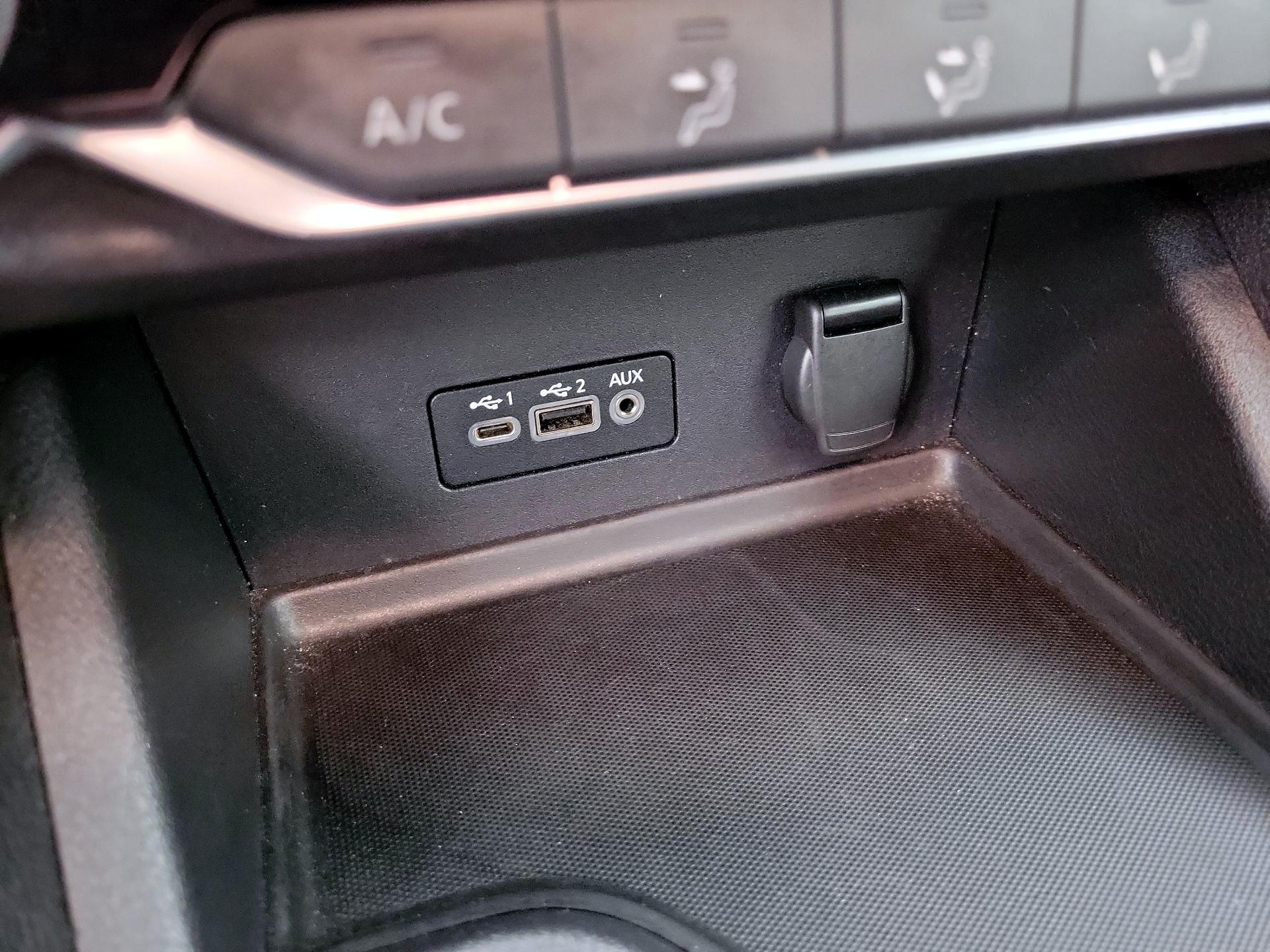 Thumbnail: 2023 Nissan Sentra - 18