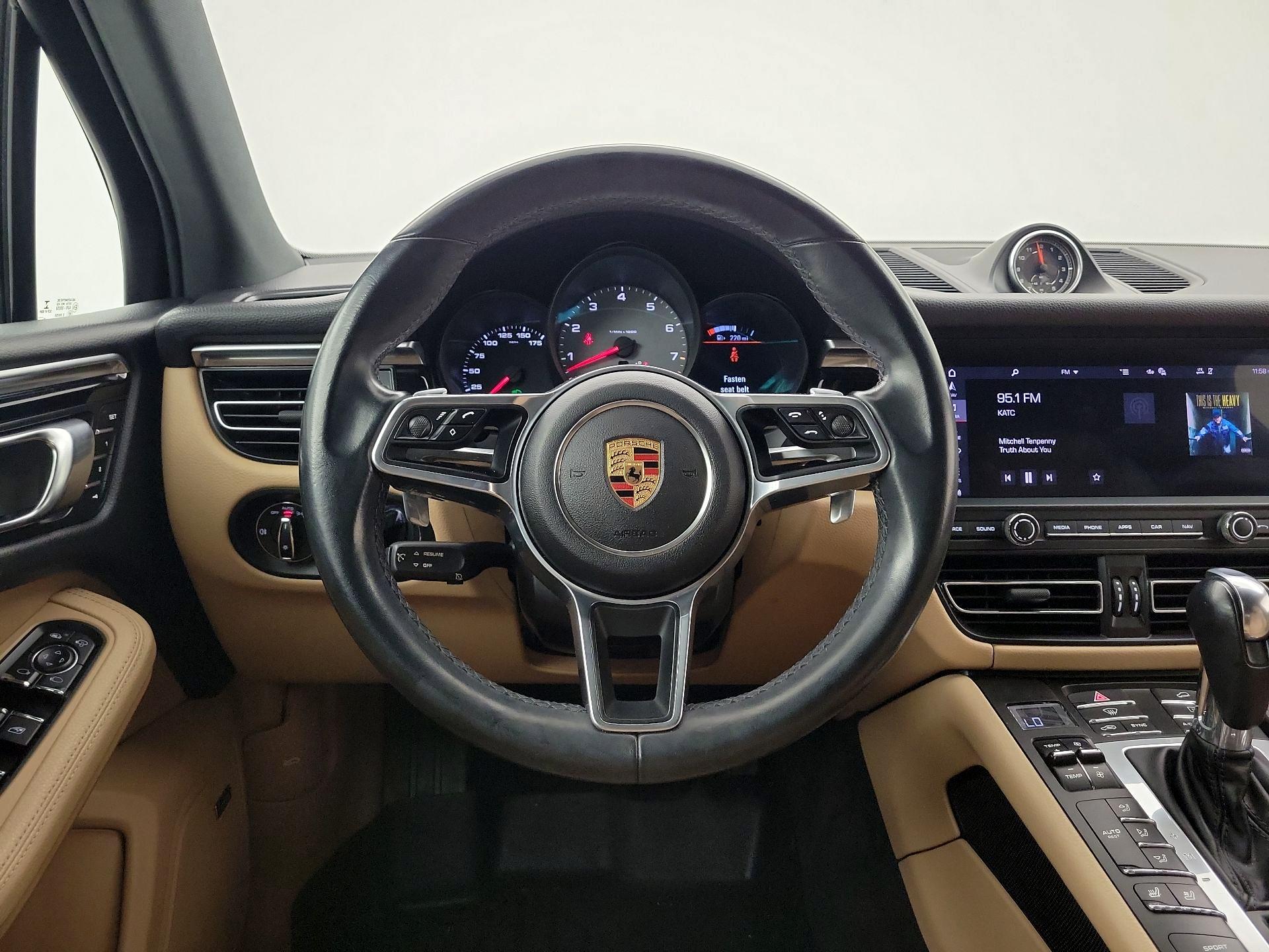 Thumbnail: 2020 Porsche Macan - 10