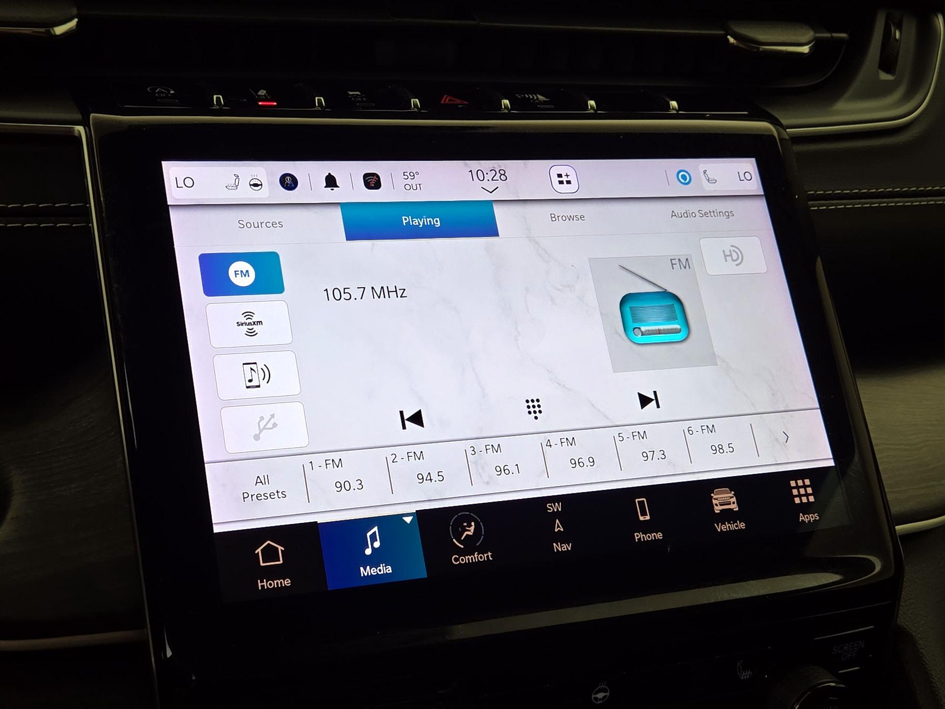 Thumbnail: 2023 Jeep Grand Cherokee - 16