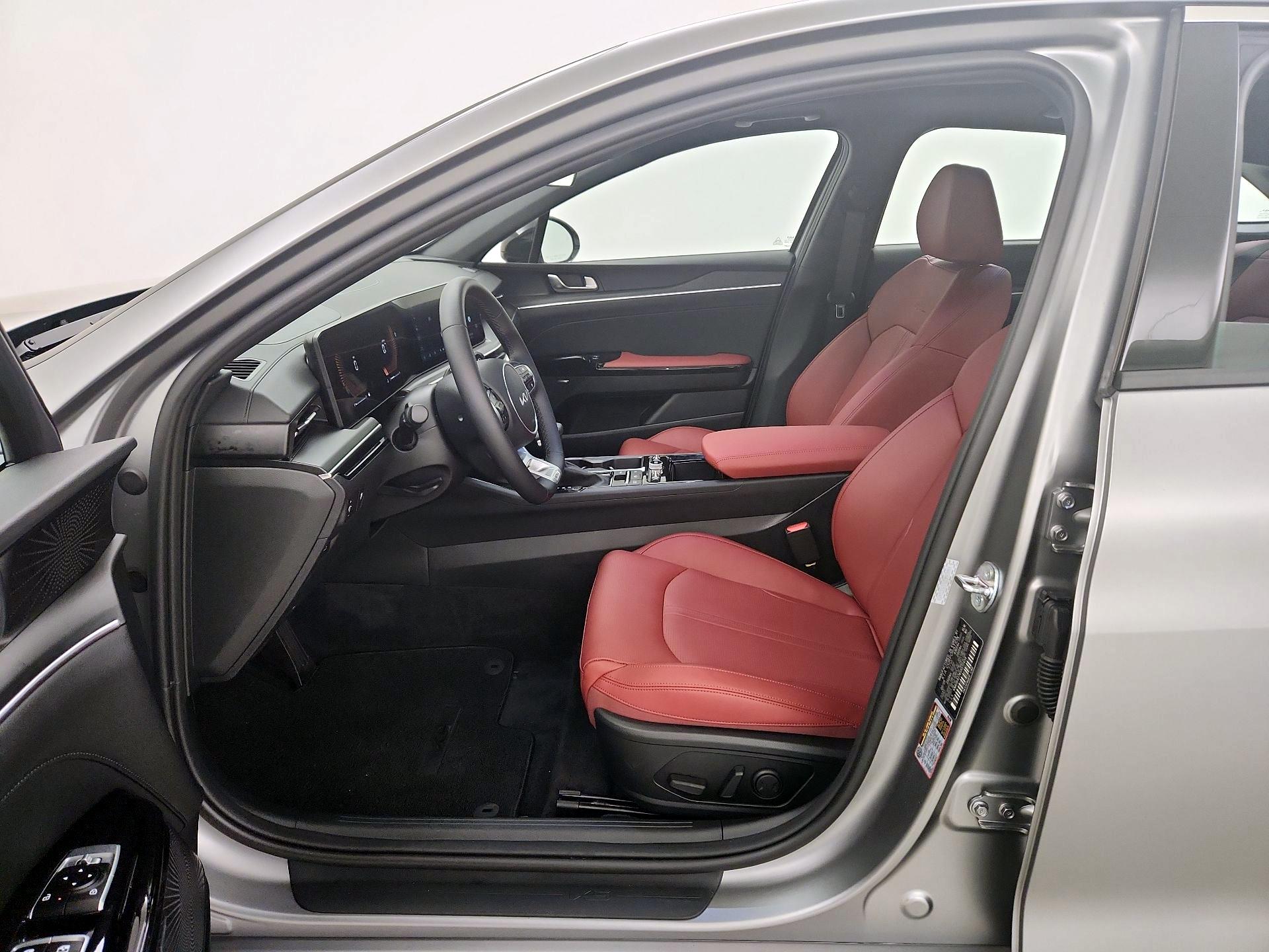 Thumbnail: 2025 Kia K5 - 11