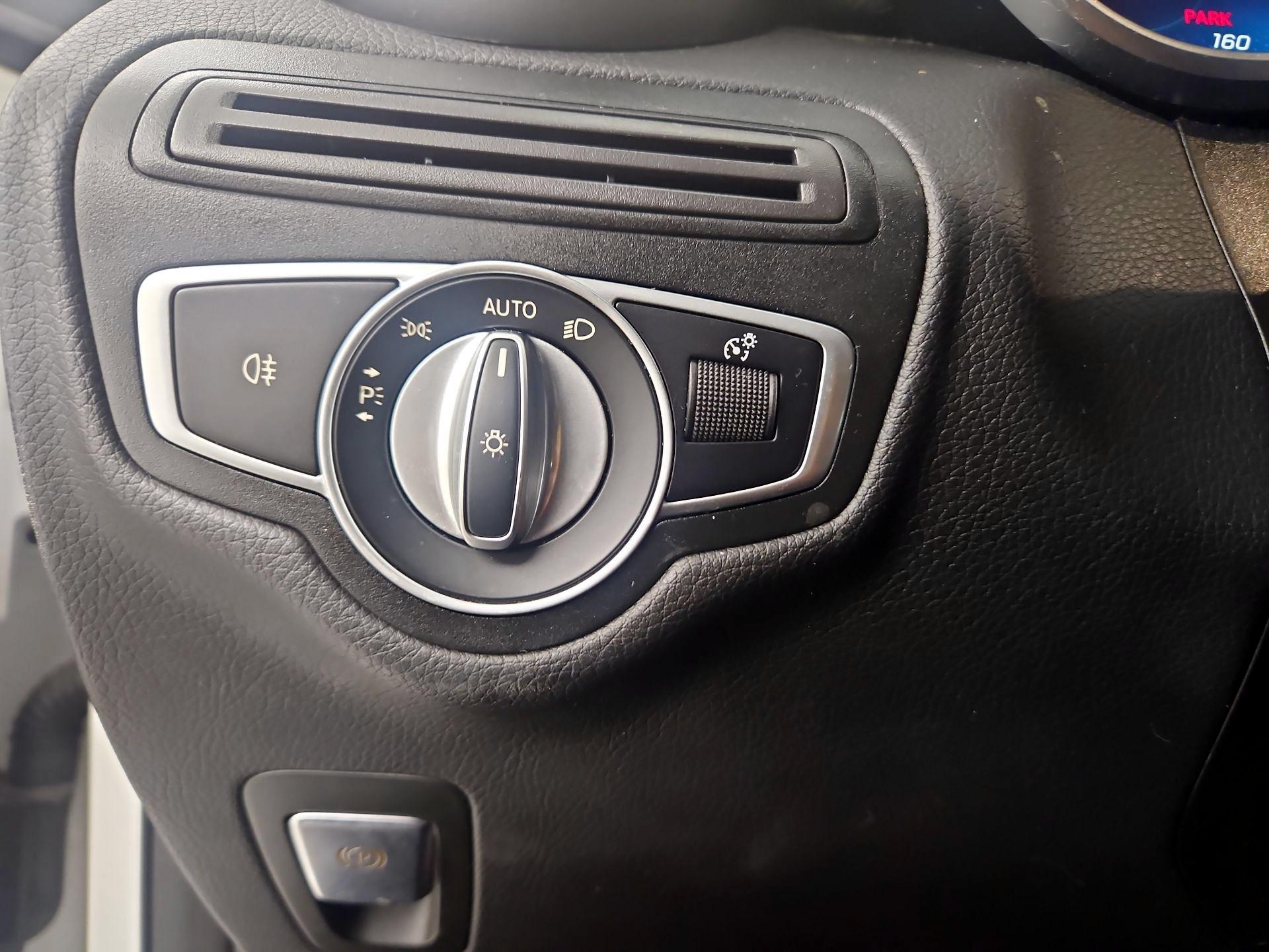 Thumbnail: 2022 Mercedes-Benz GLC - 13