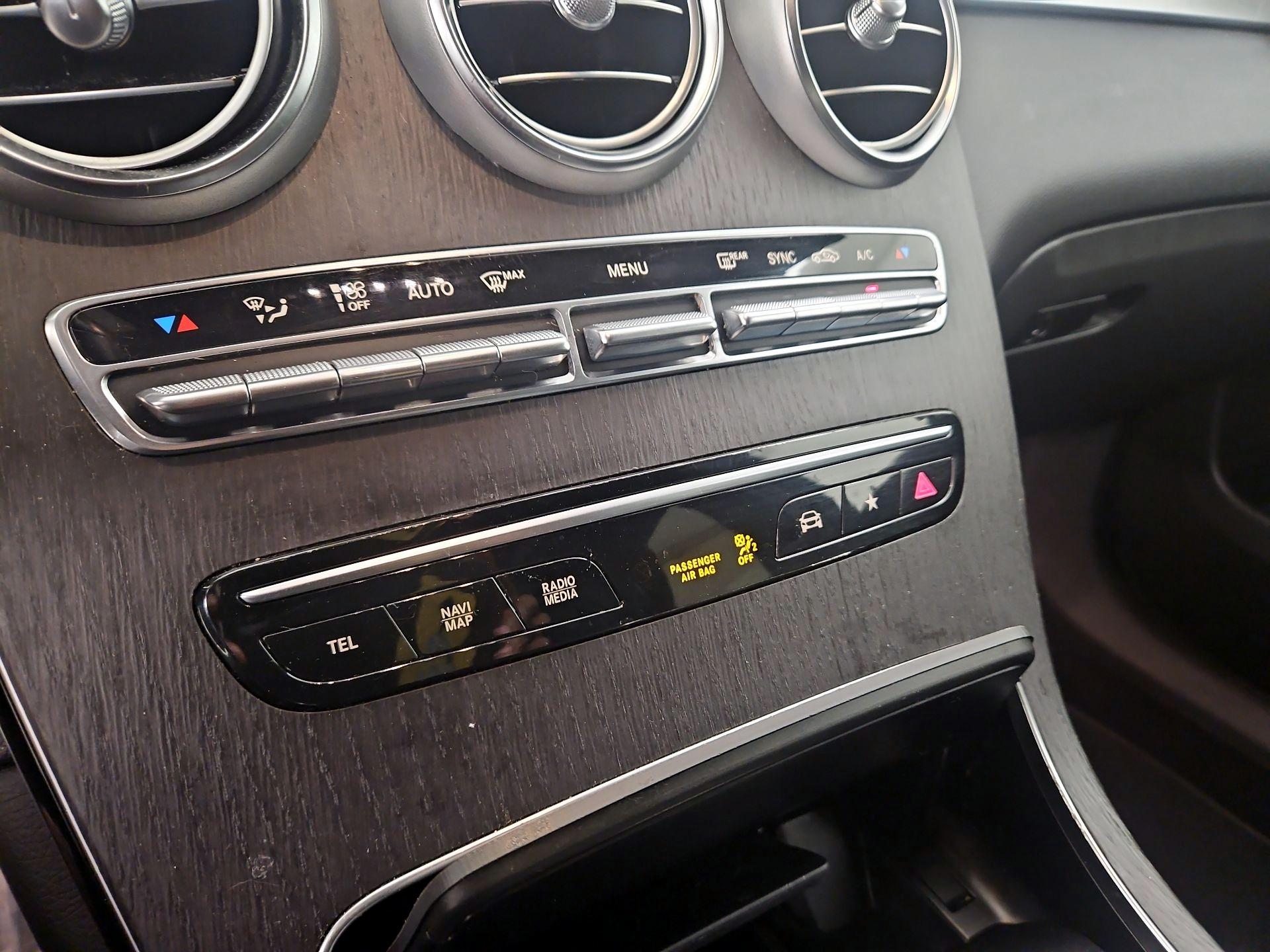 Thumbnail: 2022 Mercedes-Benz GLC - 17