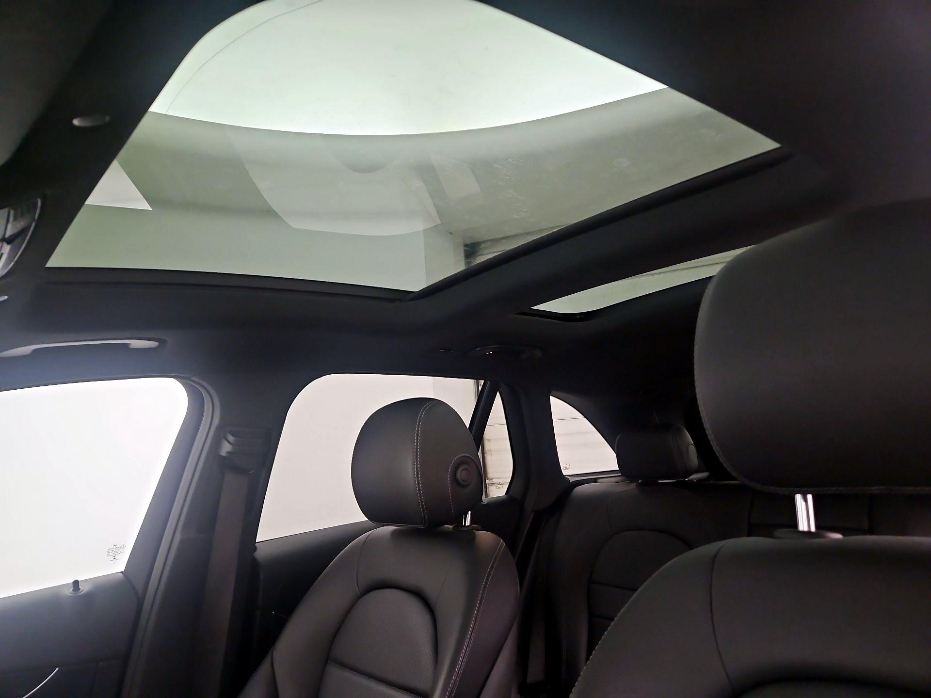 Thumbnail: 2022 Mercedes-Benz GLC - 20