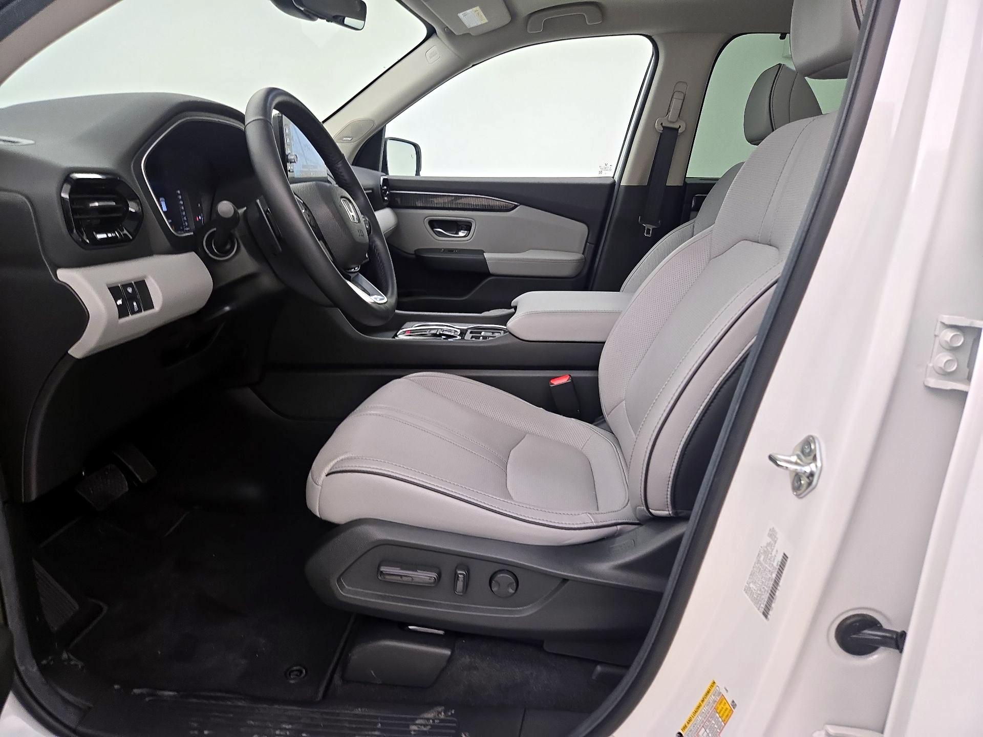 Thumbnail: 2025 Honda Pilot - 11