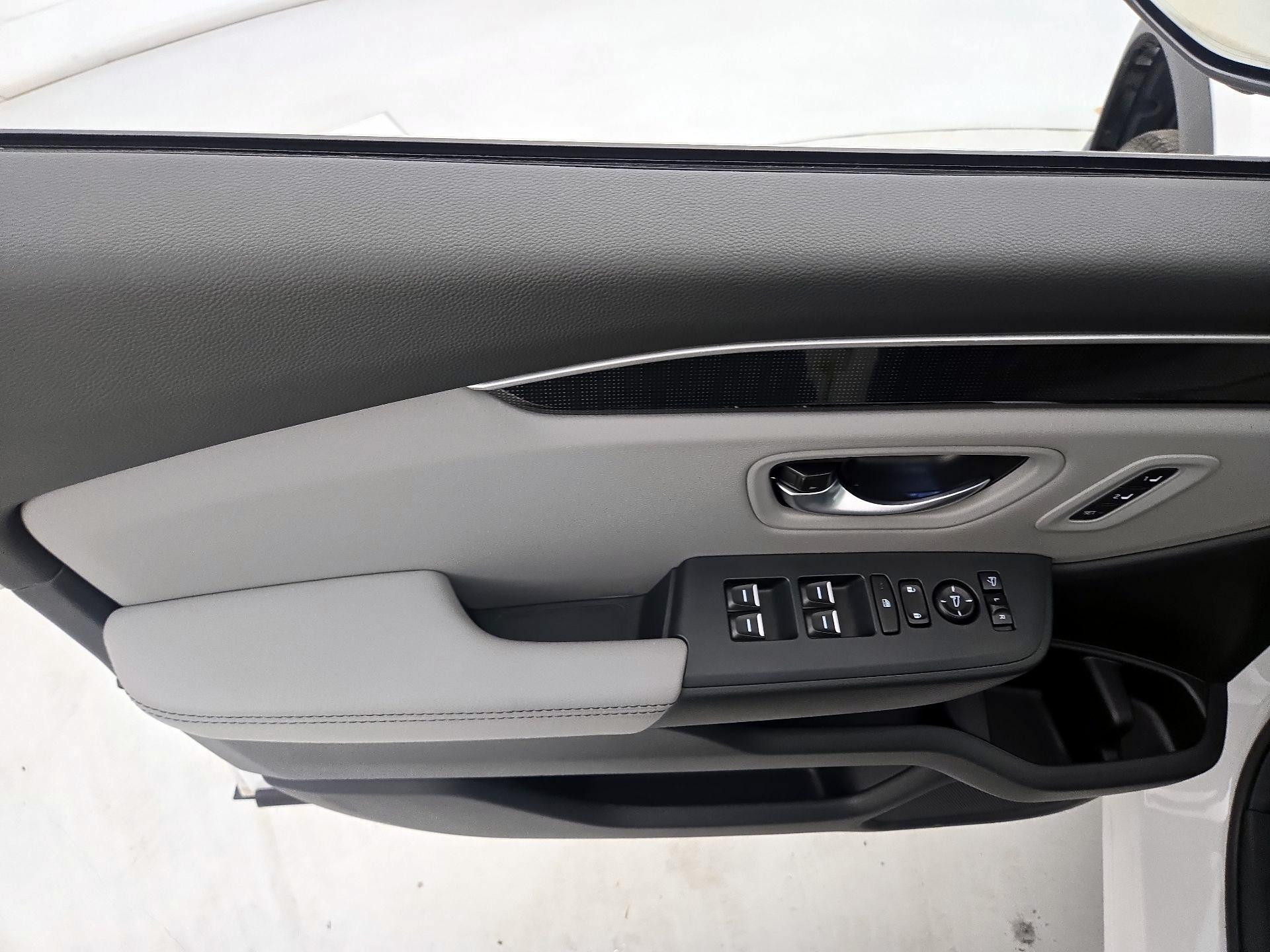 Thumbnail: 2025 Honda Pilot - 12