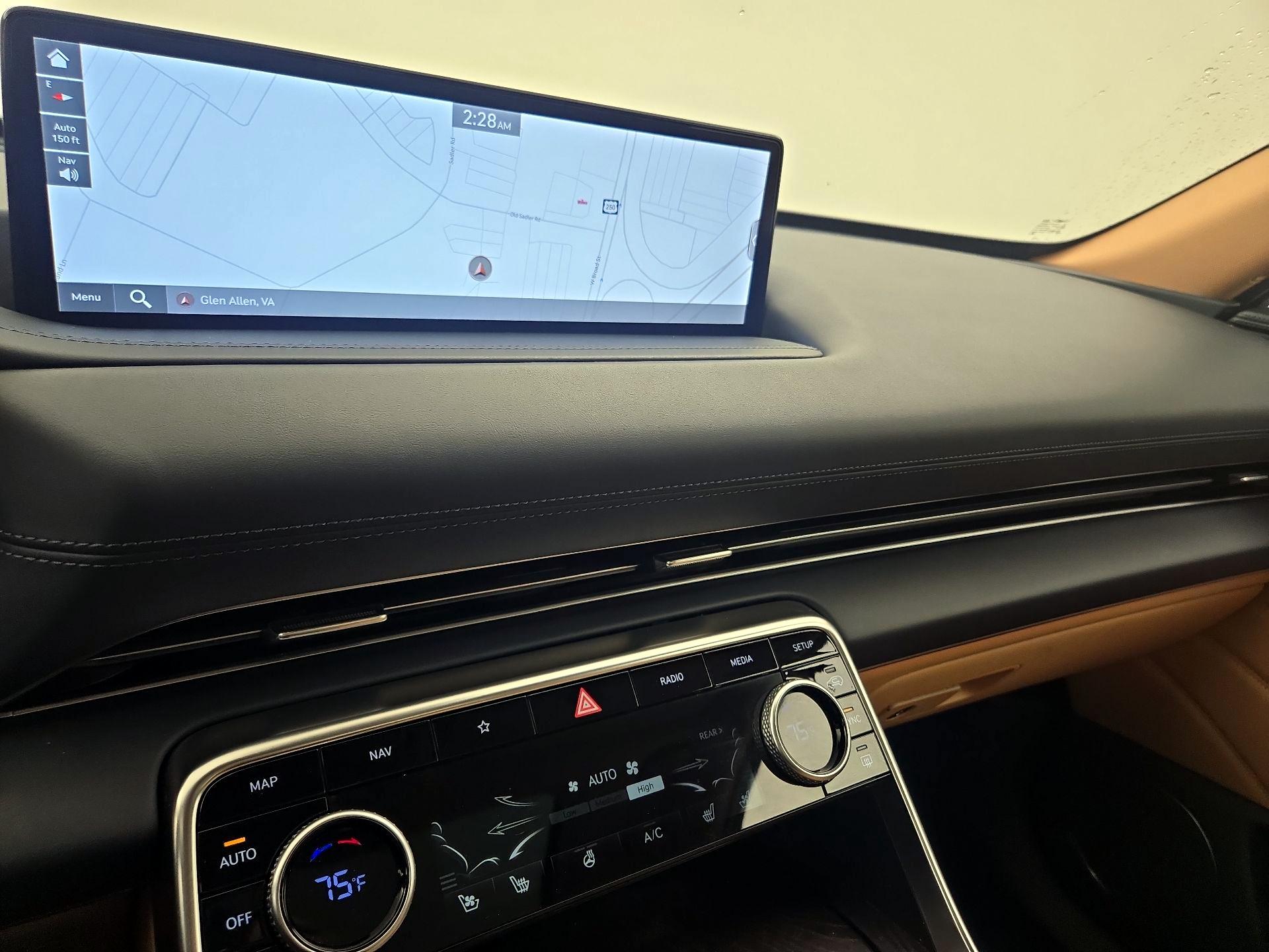 Thumbnail: 2021 Genesis GV80 - 14