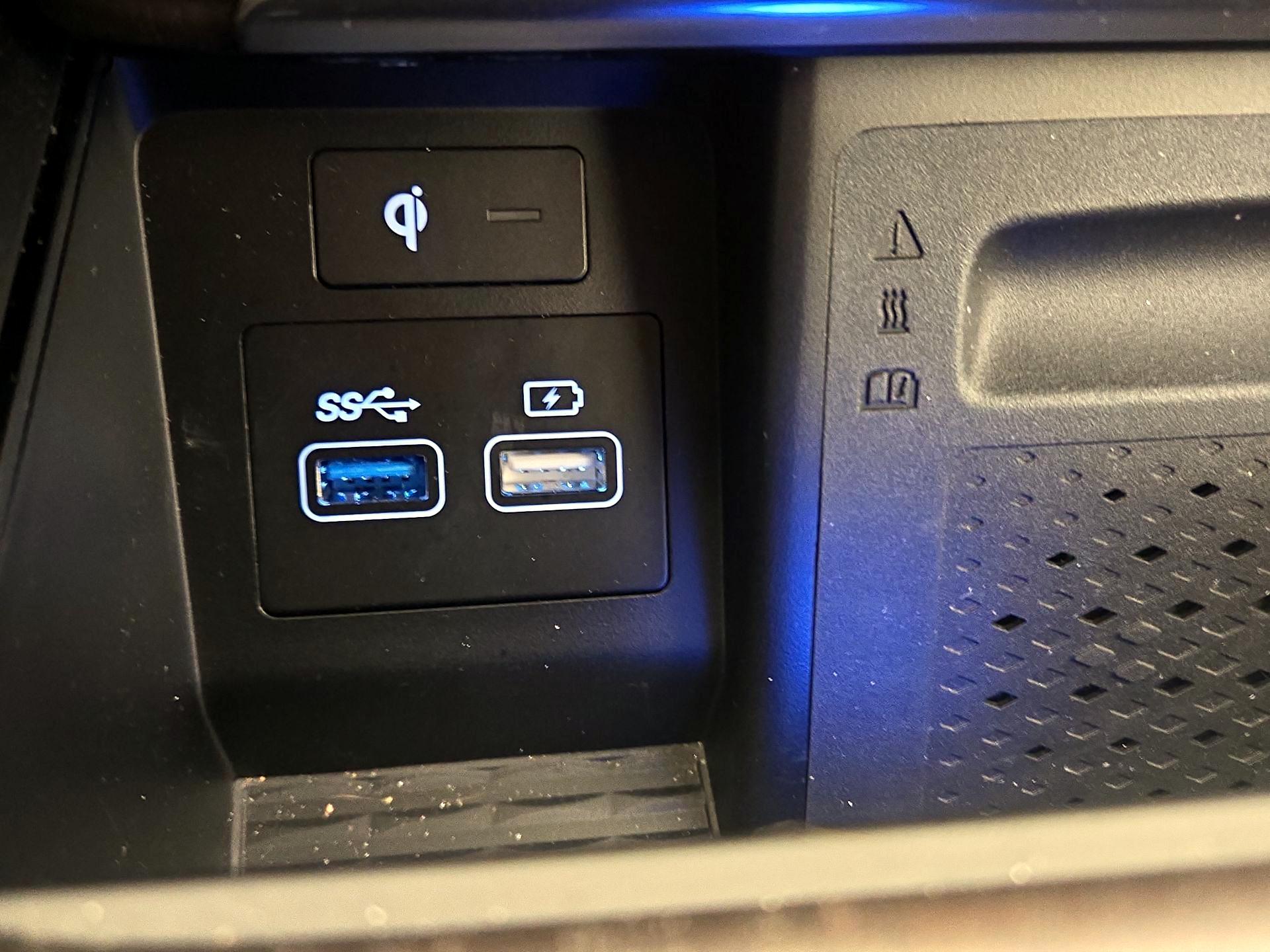 Thumbnail: 2021 Genesis GV80 - 19