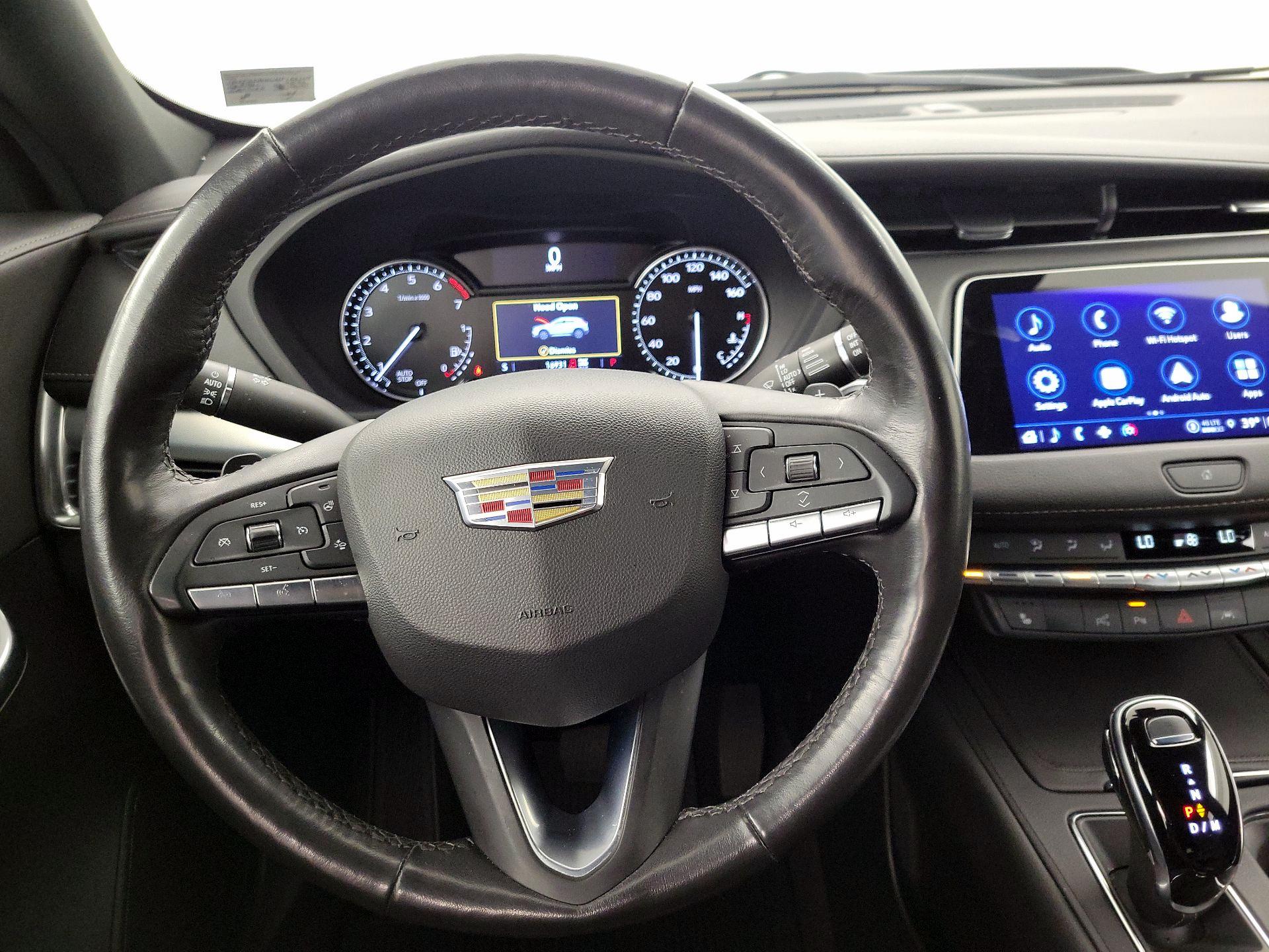 Thumbnail: 2022 Cadillac XT4 - 10