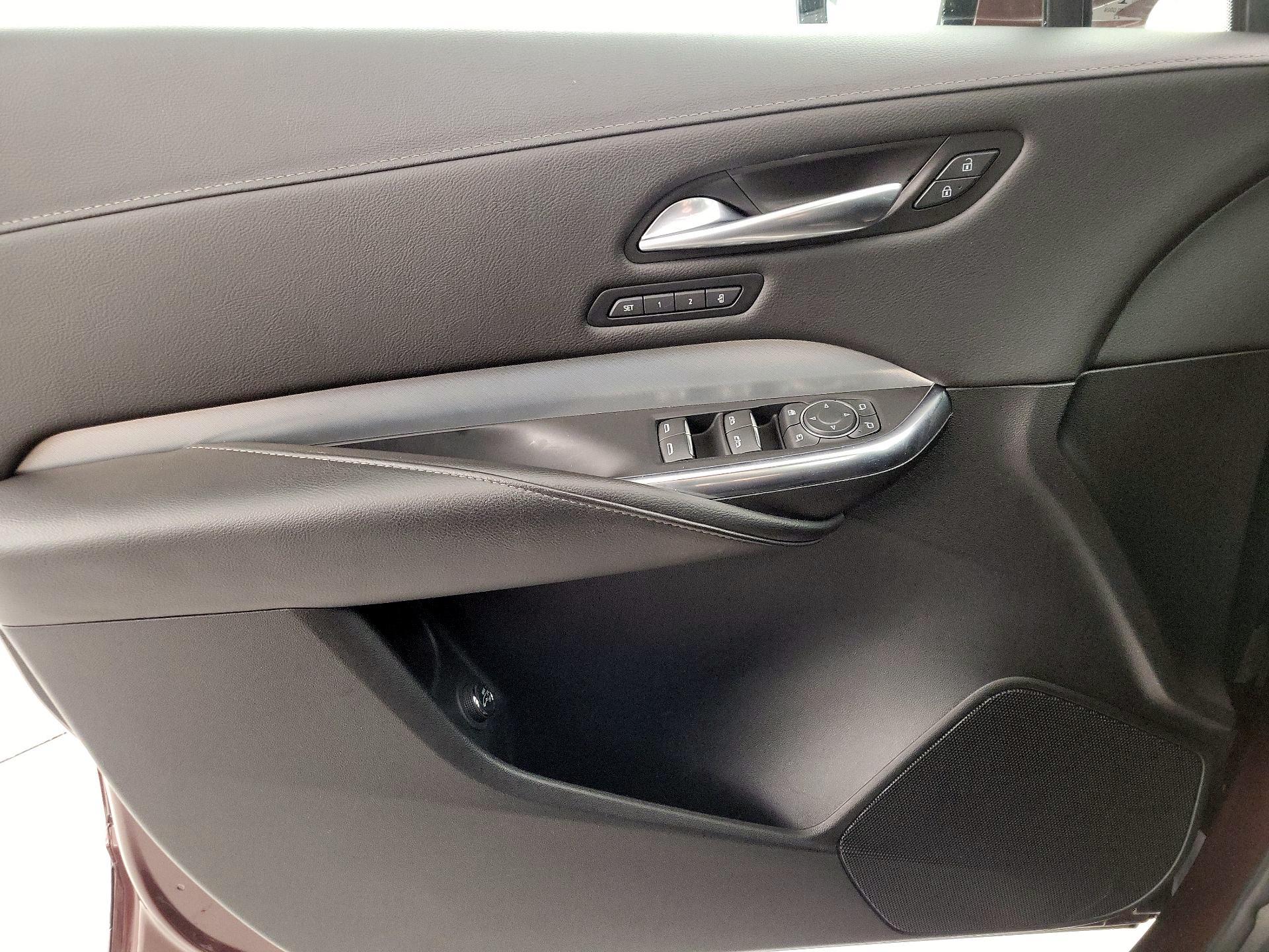 Thumbnail: 2022 Cadillac XT4 - 12