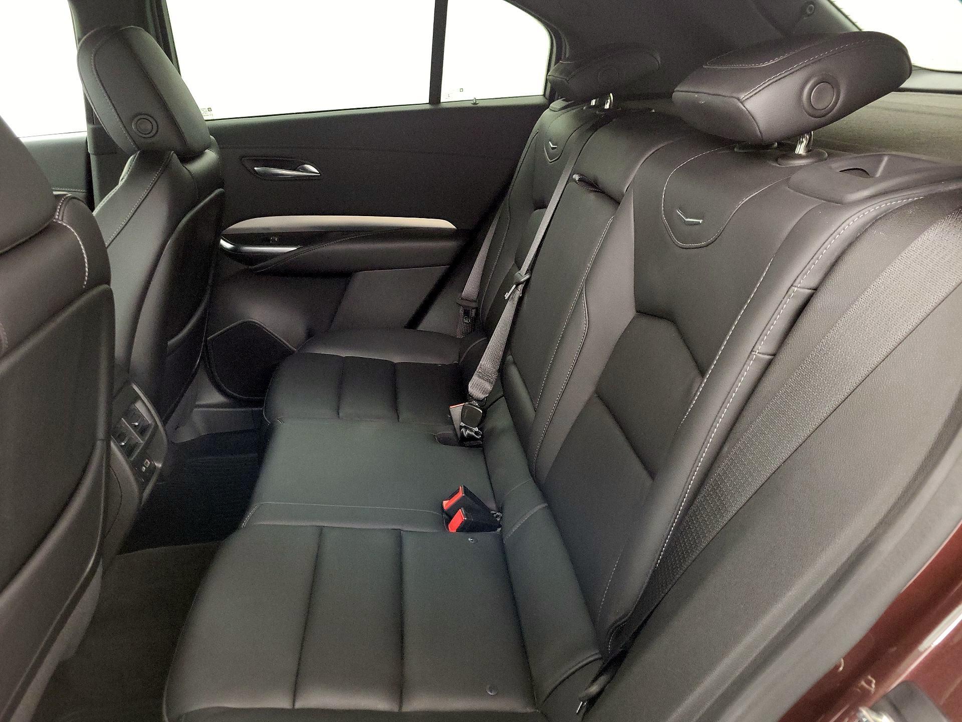 Thumbnail: 2022 Cadillac XT4 - 20