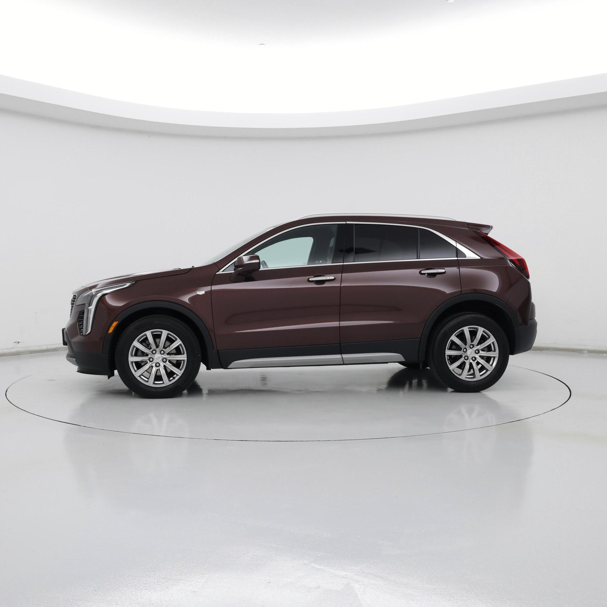 Thumbnail: 2022 Cadillac XT4 - 3