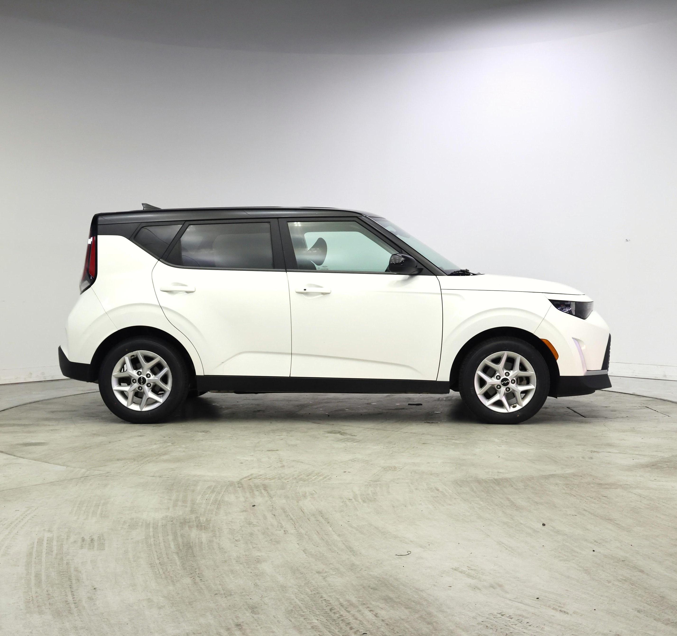 Thumbnail: 2023 Kia Soul - 7