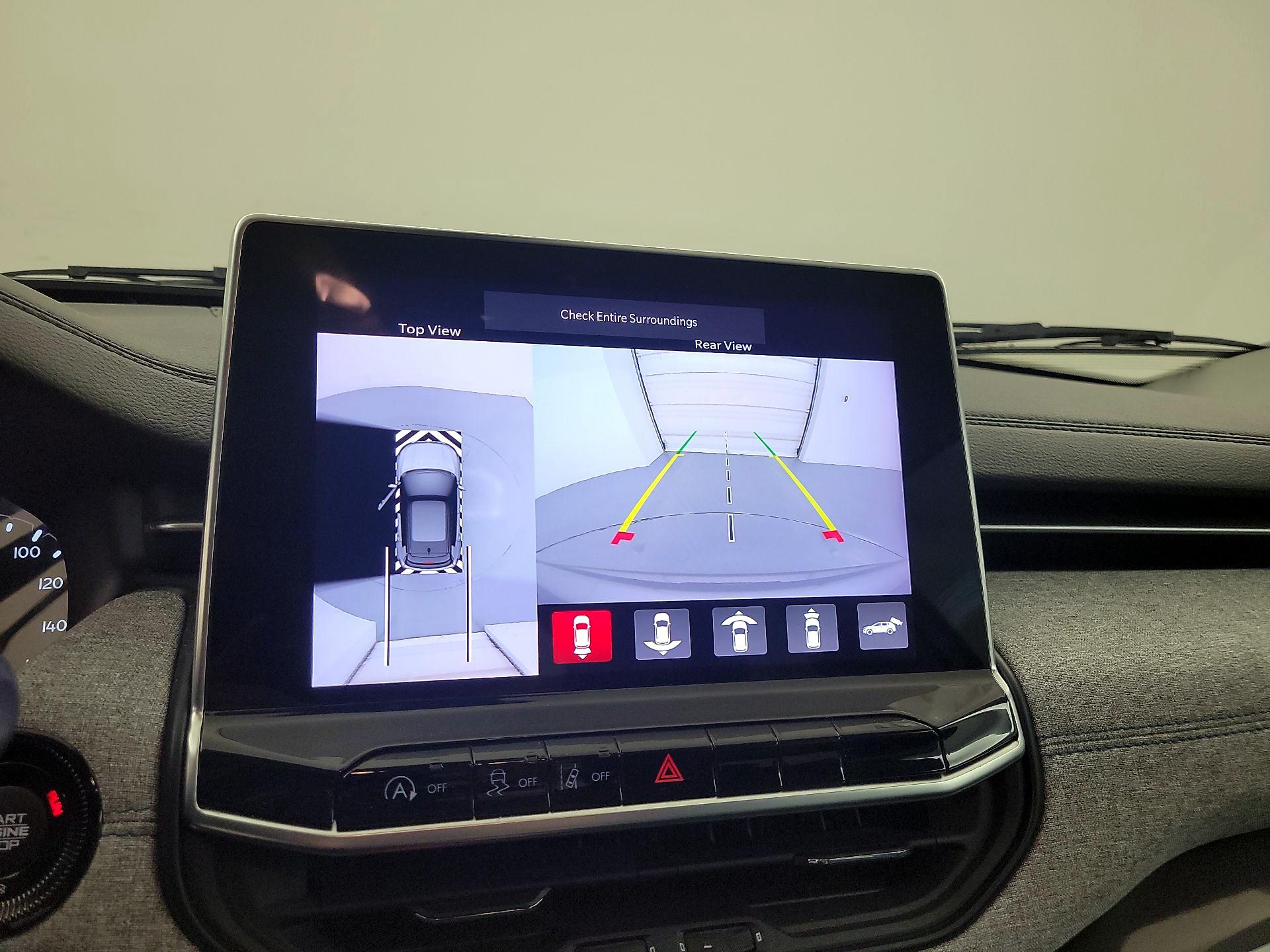 Thumbnail: 2022 Jeep Compass - 14