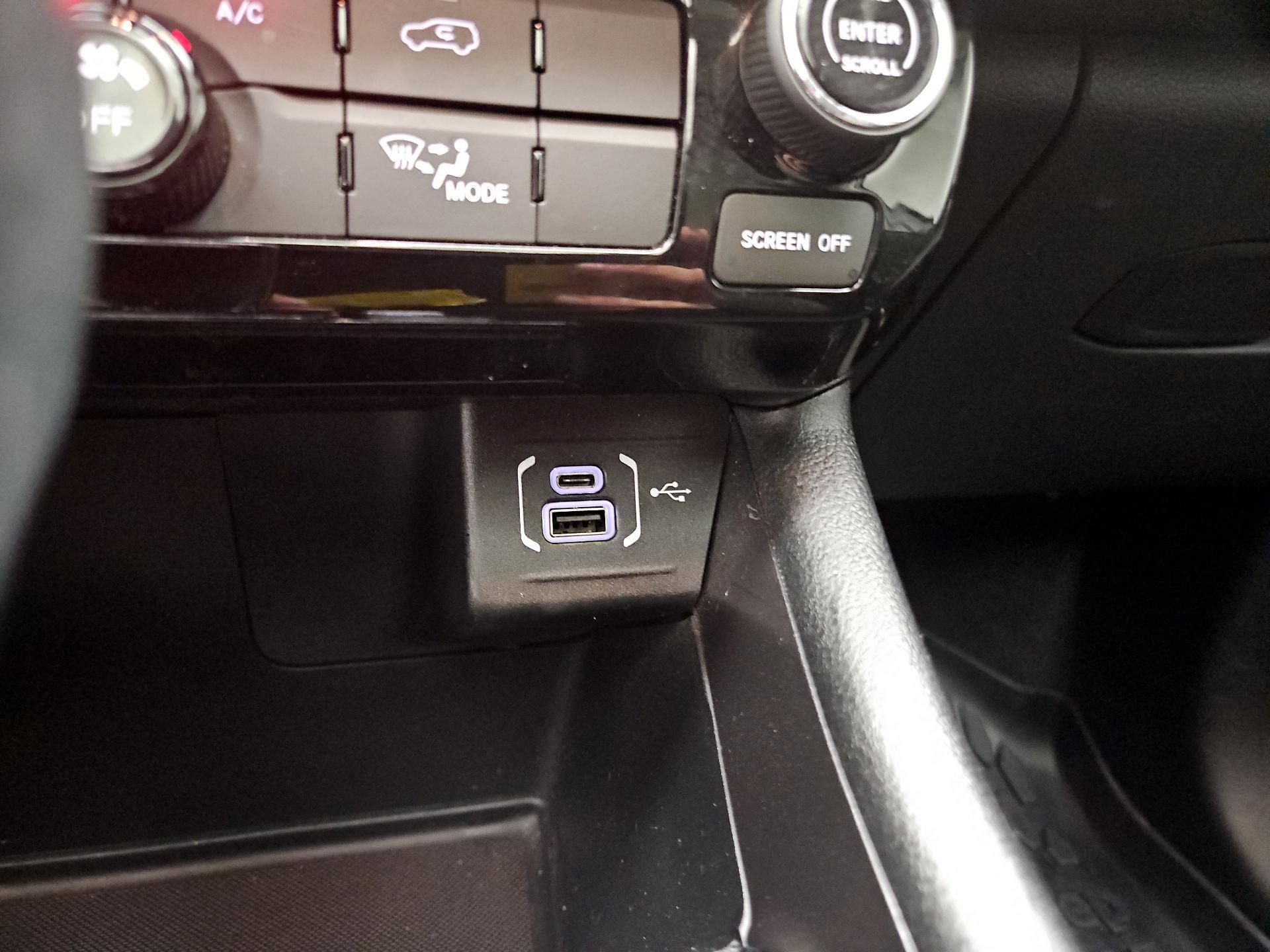 Thumbnail: 2022 Jeep Compass - 18