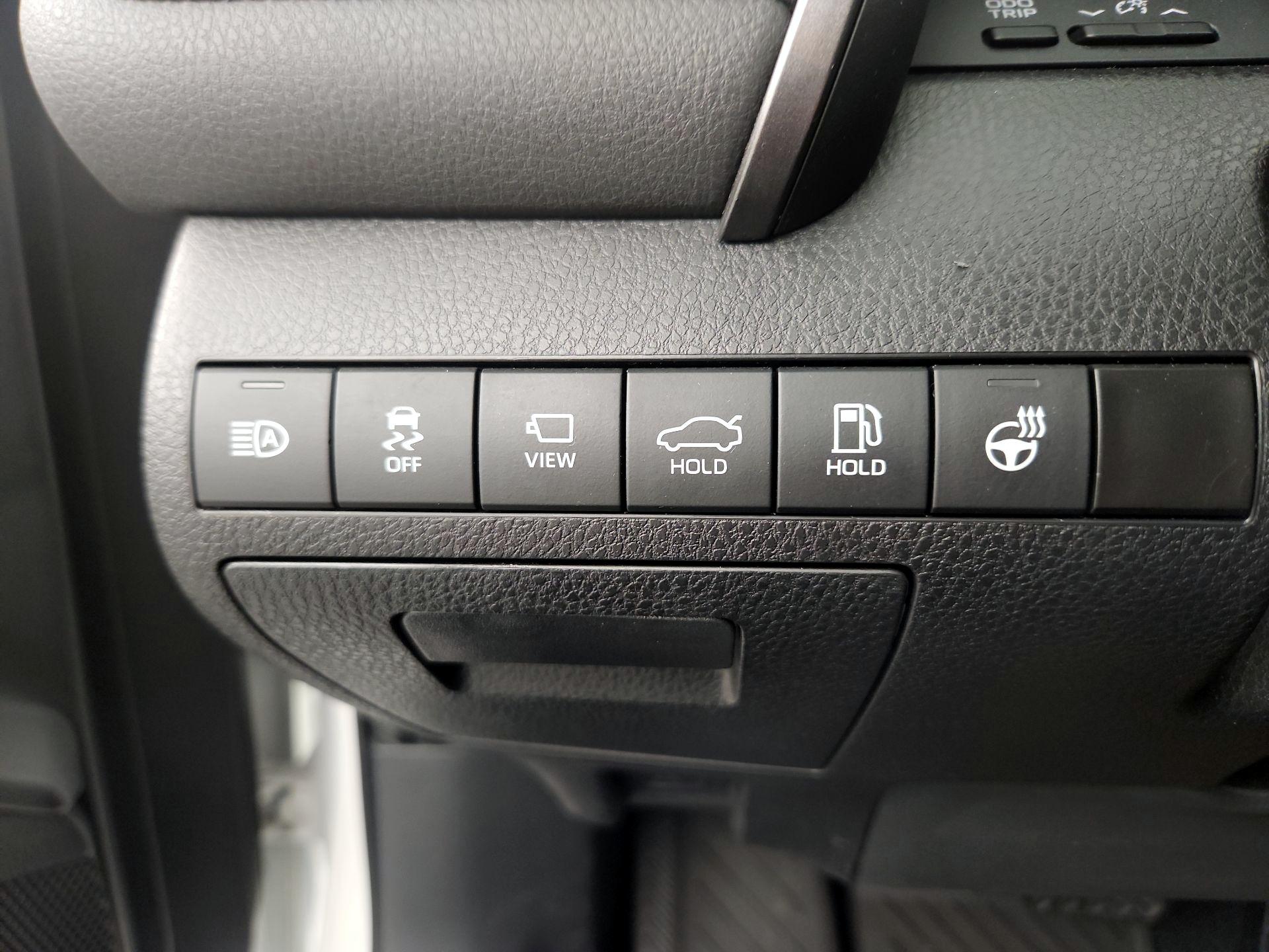 Thumbnail: 2023 Toyota Camry - 13