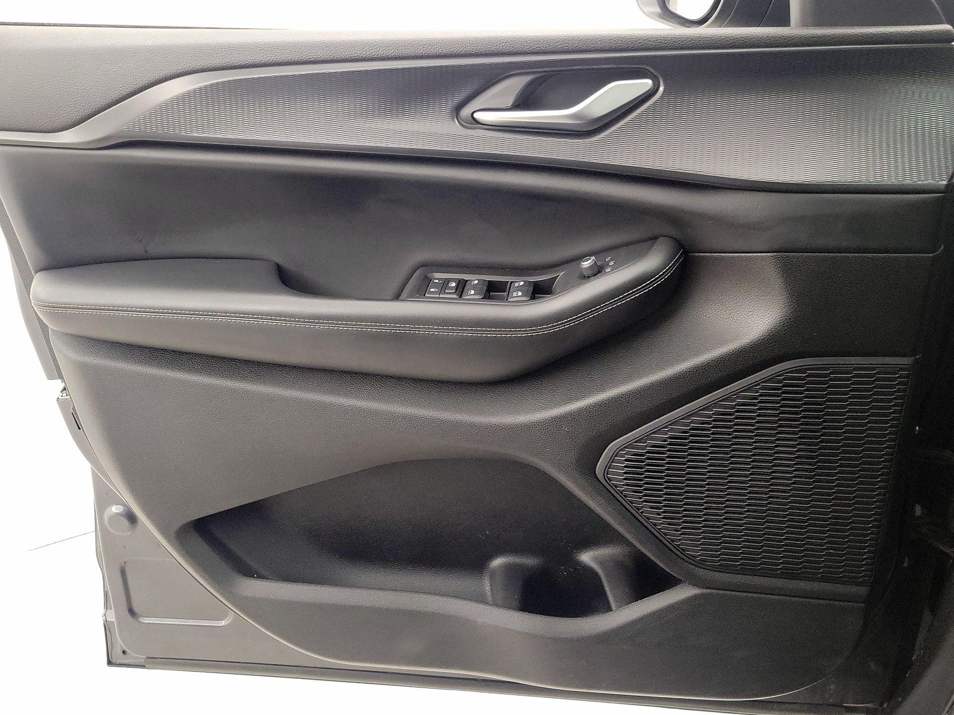 Thumbnail: 2023 Jeep Grand Cherokee L - 12