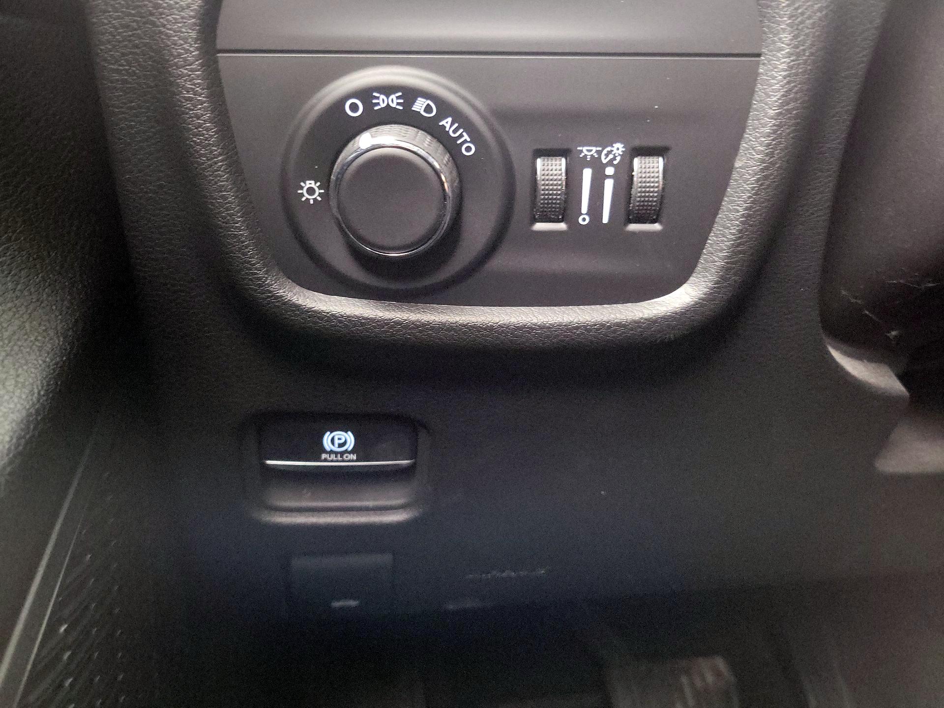 Thumbnail: 2023 Jeep Grand Cherokee L - 13