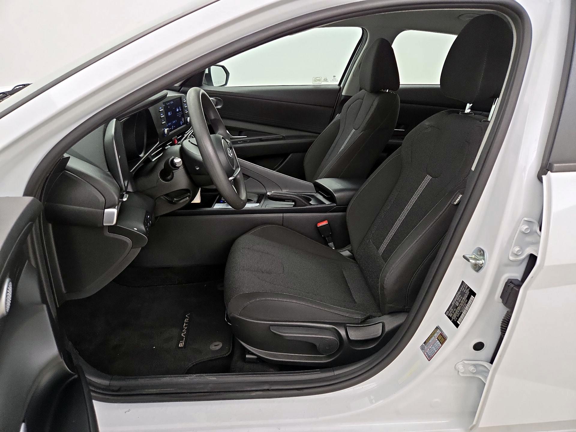 Thumbnail: 2021 Hyundai Elantra - 11