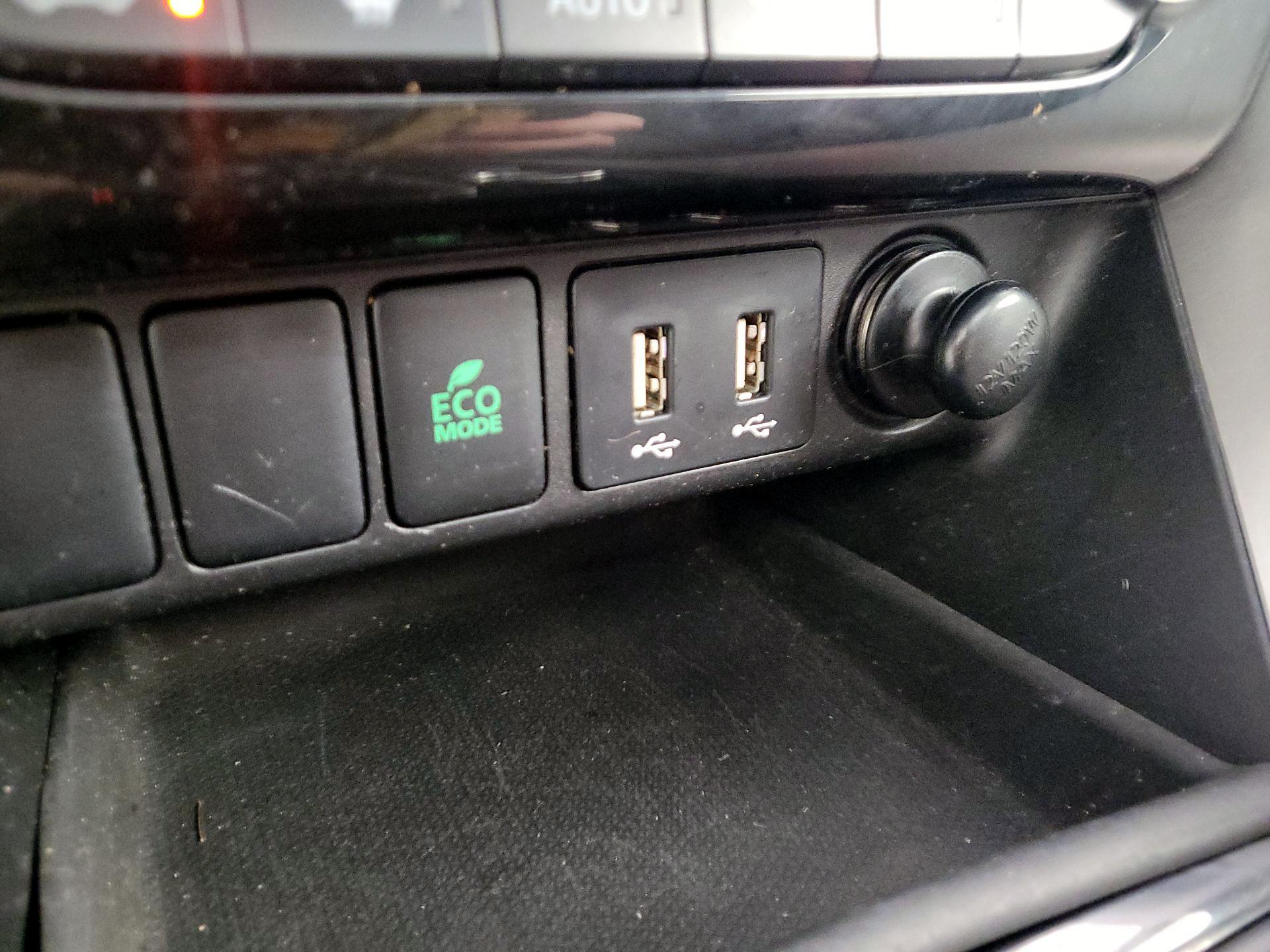 Thumbnail: 2022 Mitsubishi Eclipse Cross - 19