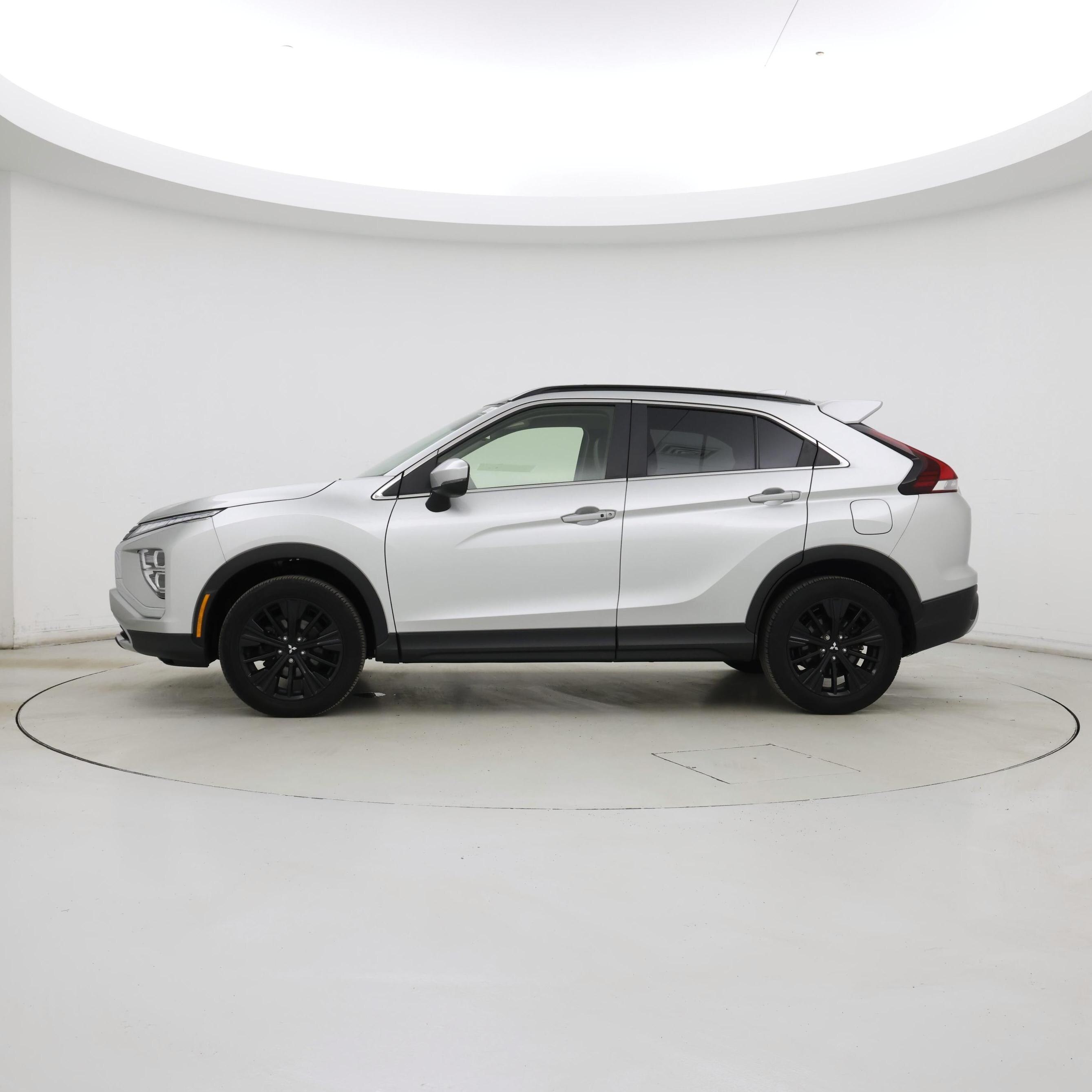 Thumbnail: 2022 Mitsubishi Eclipse Cross - 3