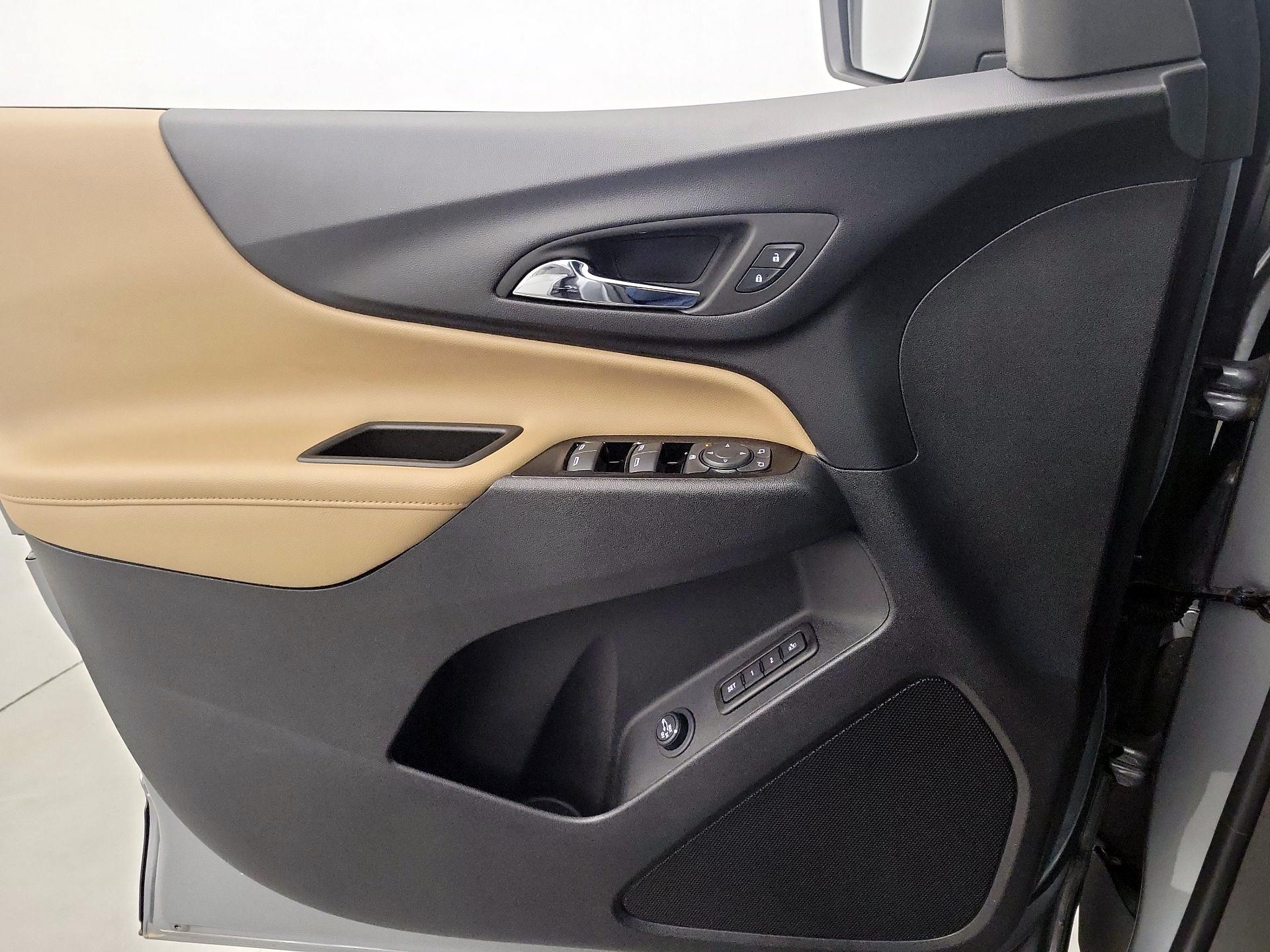 Thumbnail: 2023 Chevrolet Equinox - 10