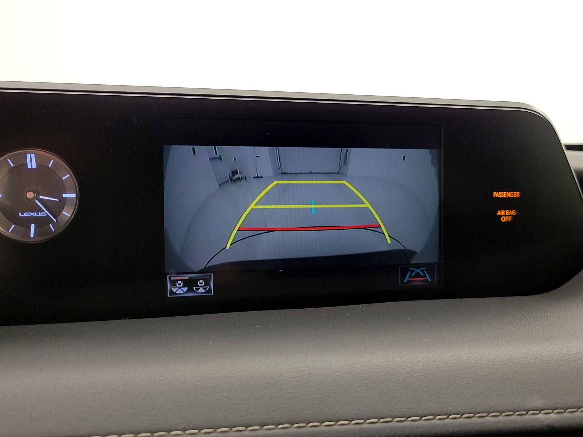 Thumbnail: 2020 Lexus UX - 14