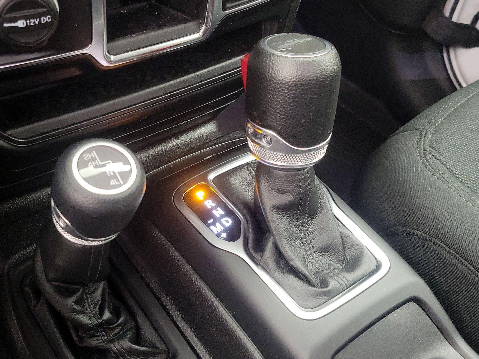 Thumbnail: 2022 Jeep Gladiator - 17