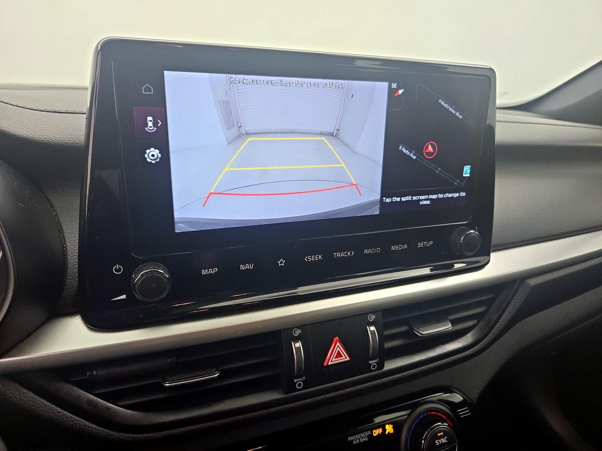 Thumbnail: 2023 Kia Forte - 15