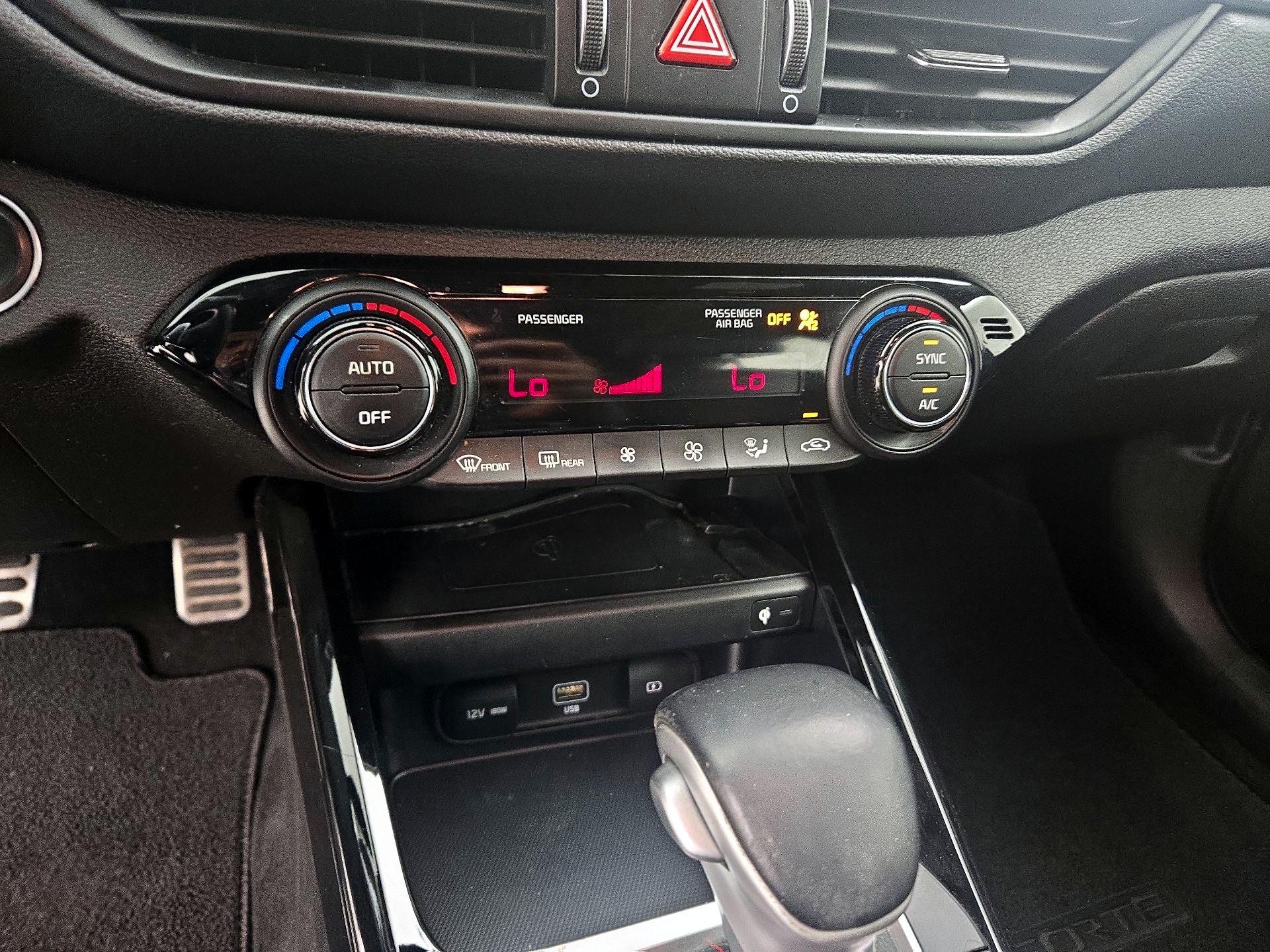 Thumbnail: 2023 Kia Forte - 17