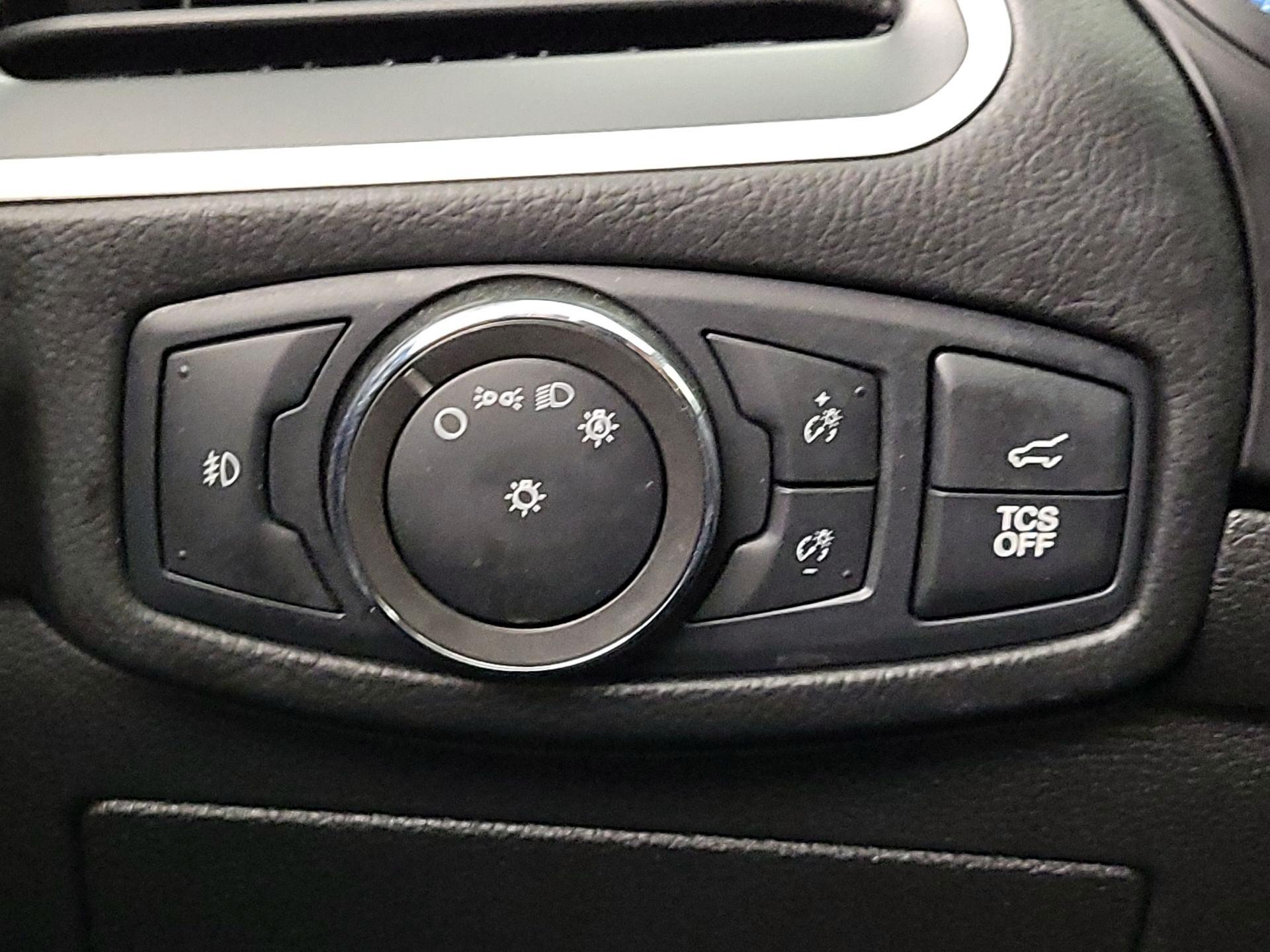 Thumbnail: 2022 Ford Edge - 13