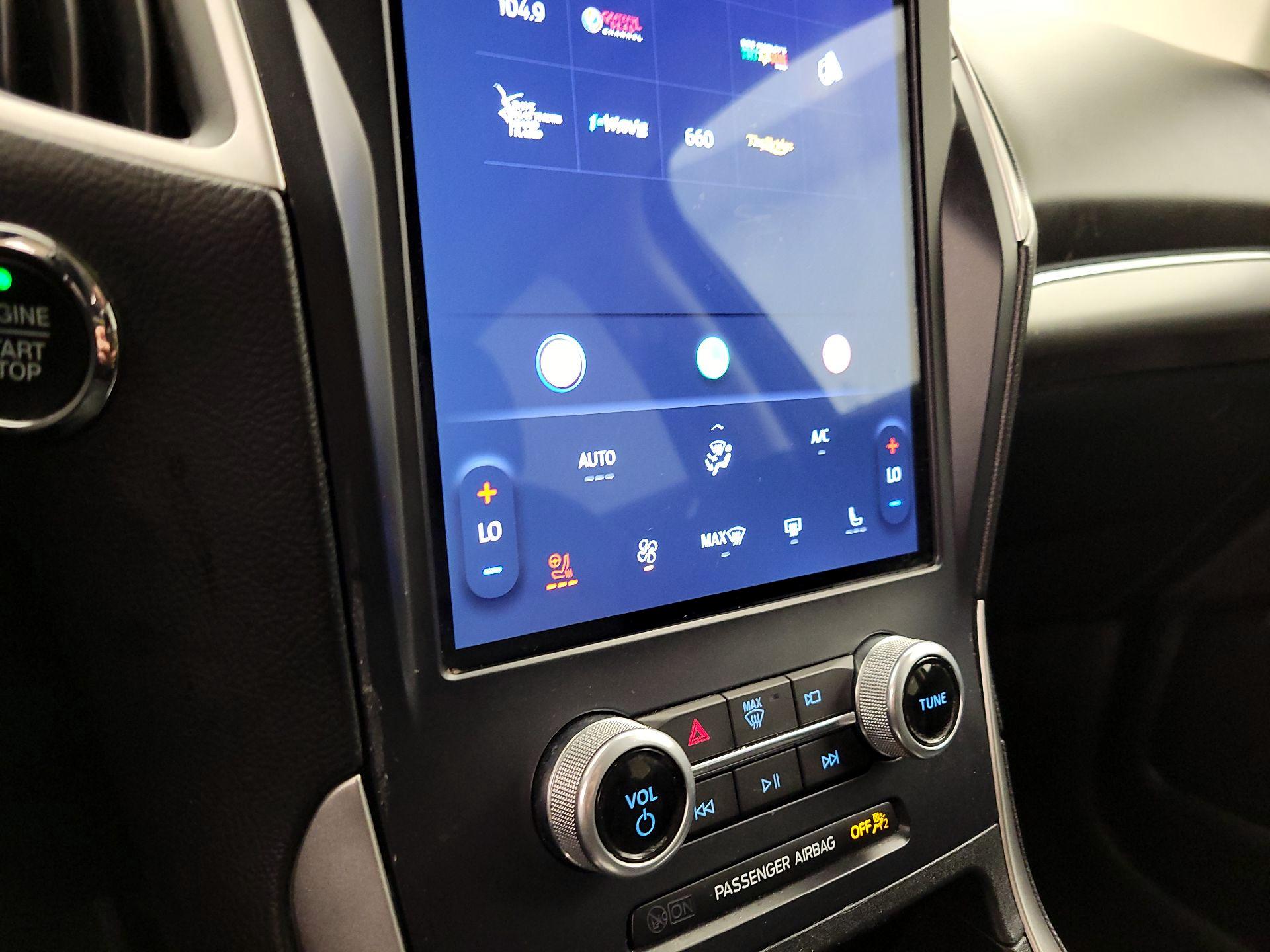 Thumbnail: 2022 Ford Edge - 16