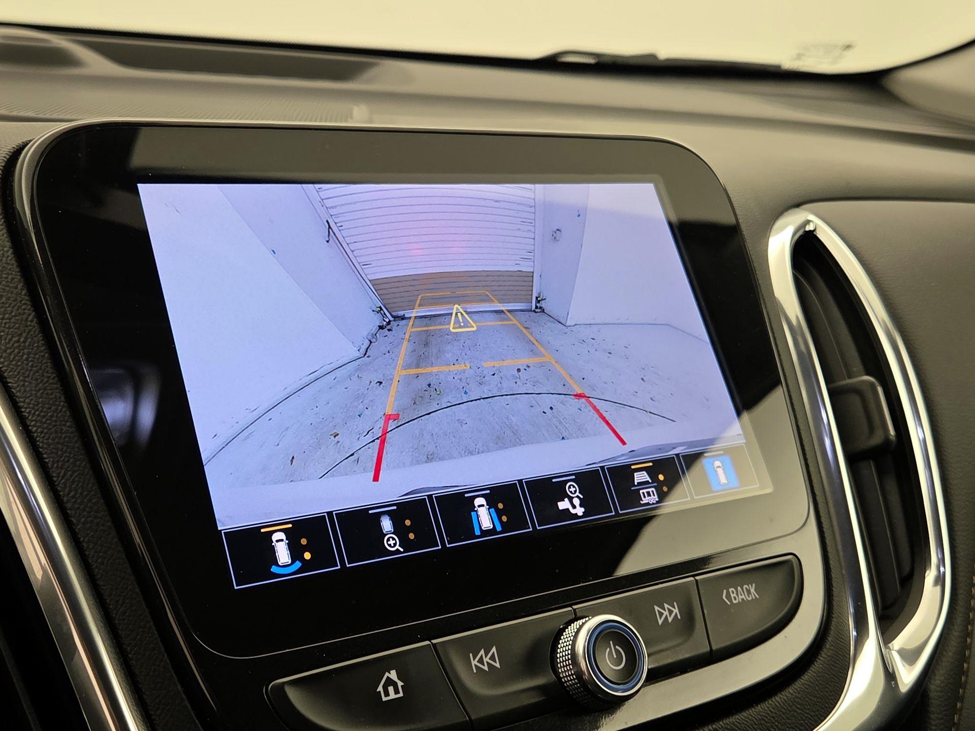 Thumbnail: 2022 Chevrolet Equinox - 14