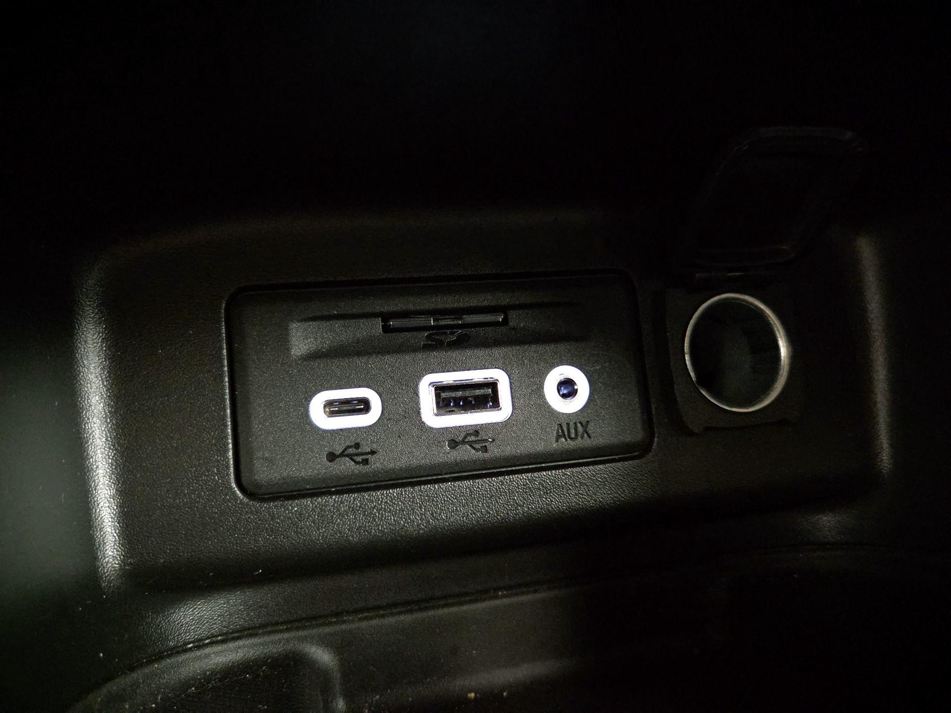 Thumbnail: 2022 Chevrolet Equinox - 18