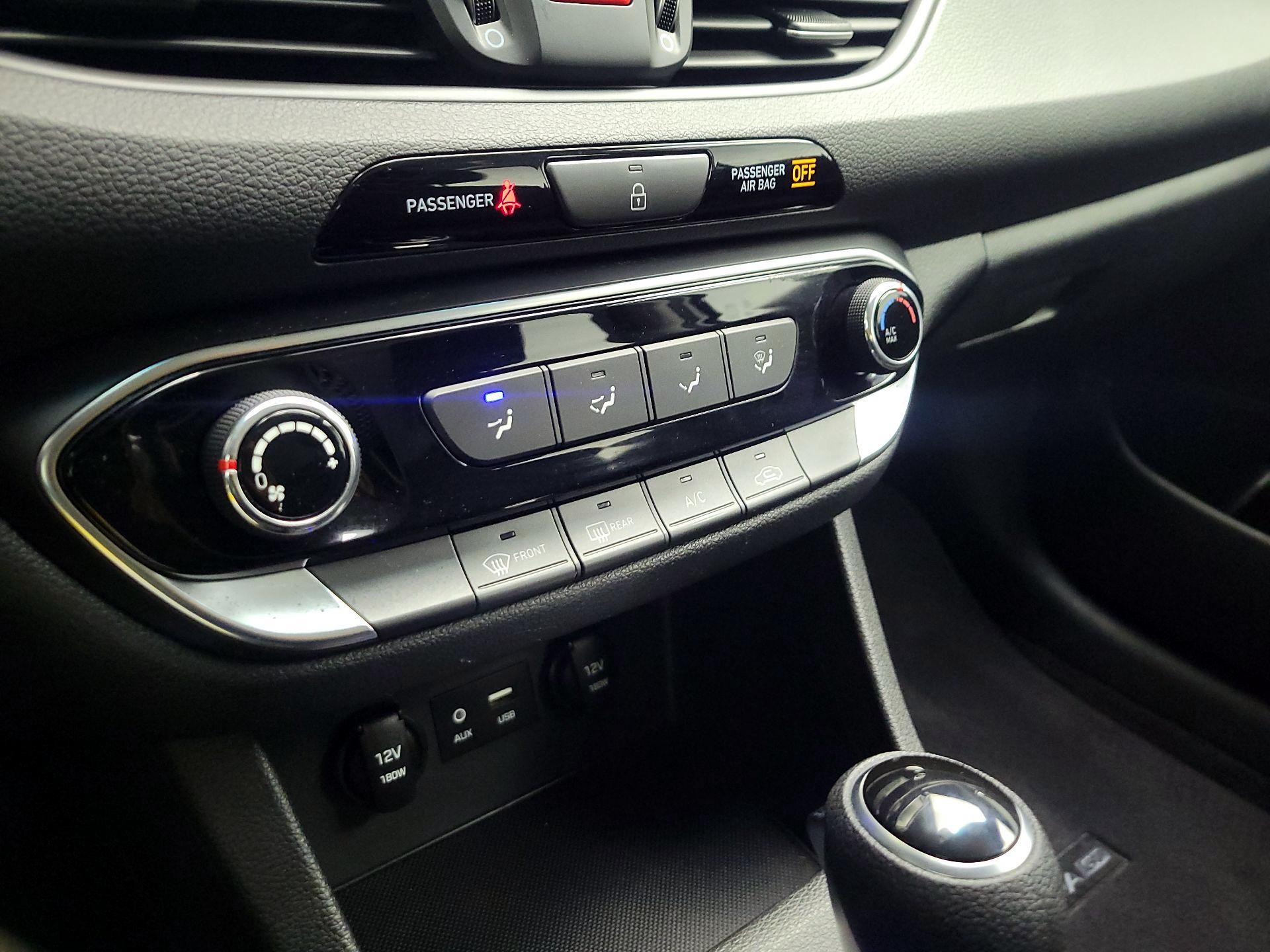 Thumbnail: 2020 Hyundai Elantra - 14