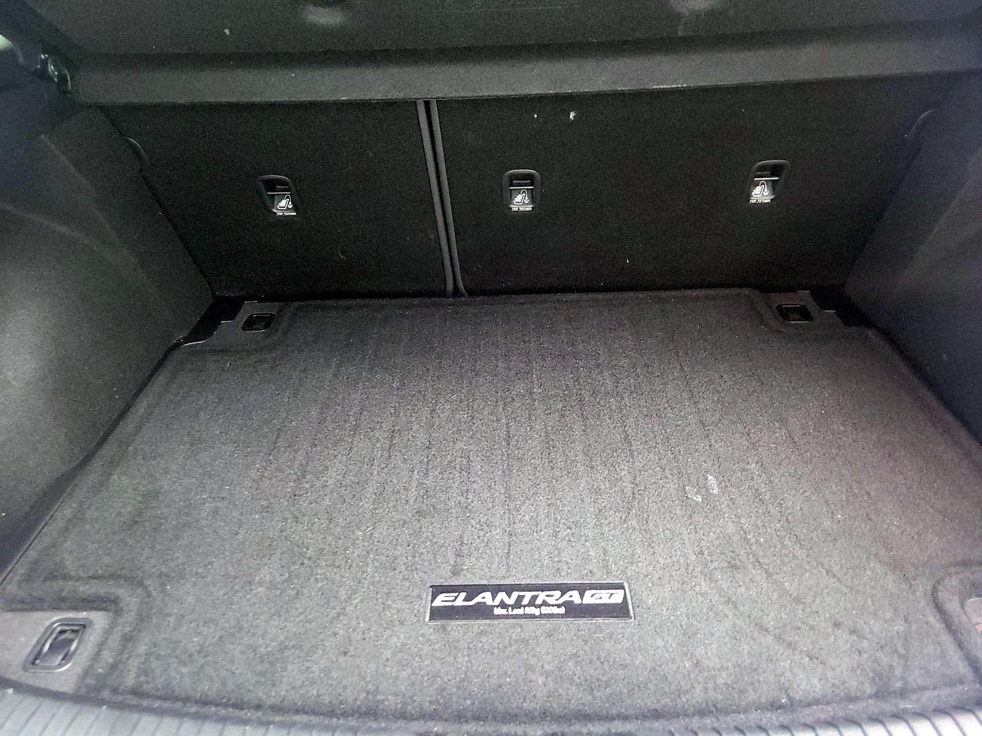 Thumbnail: 2020 Hyundai Elantra - 16