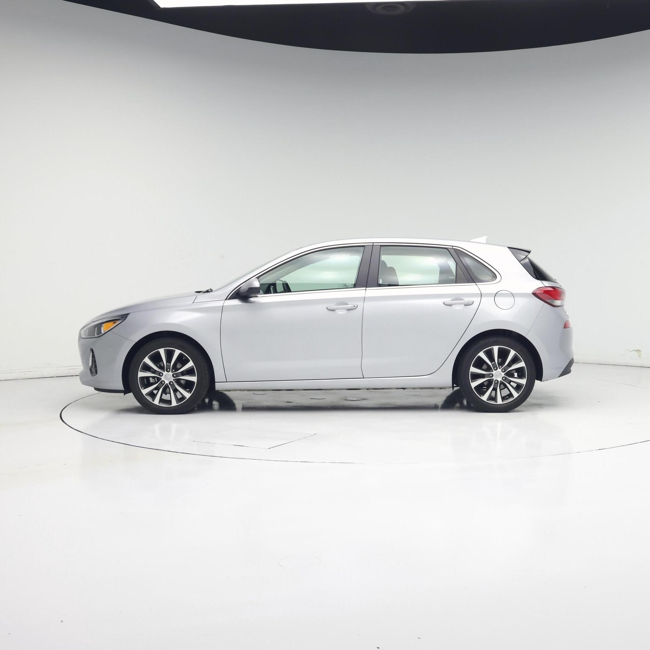 Thumbnail: 2020 Hyundai Elantra - 3