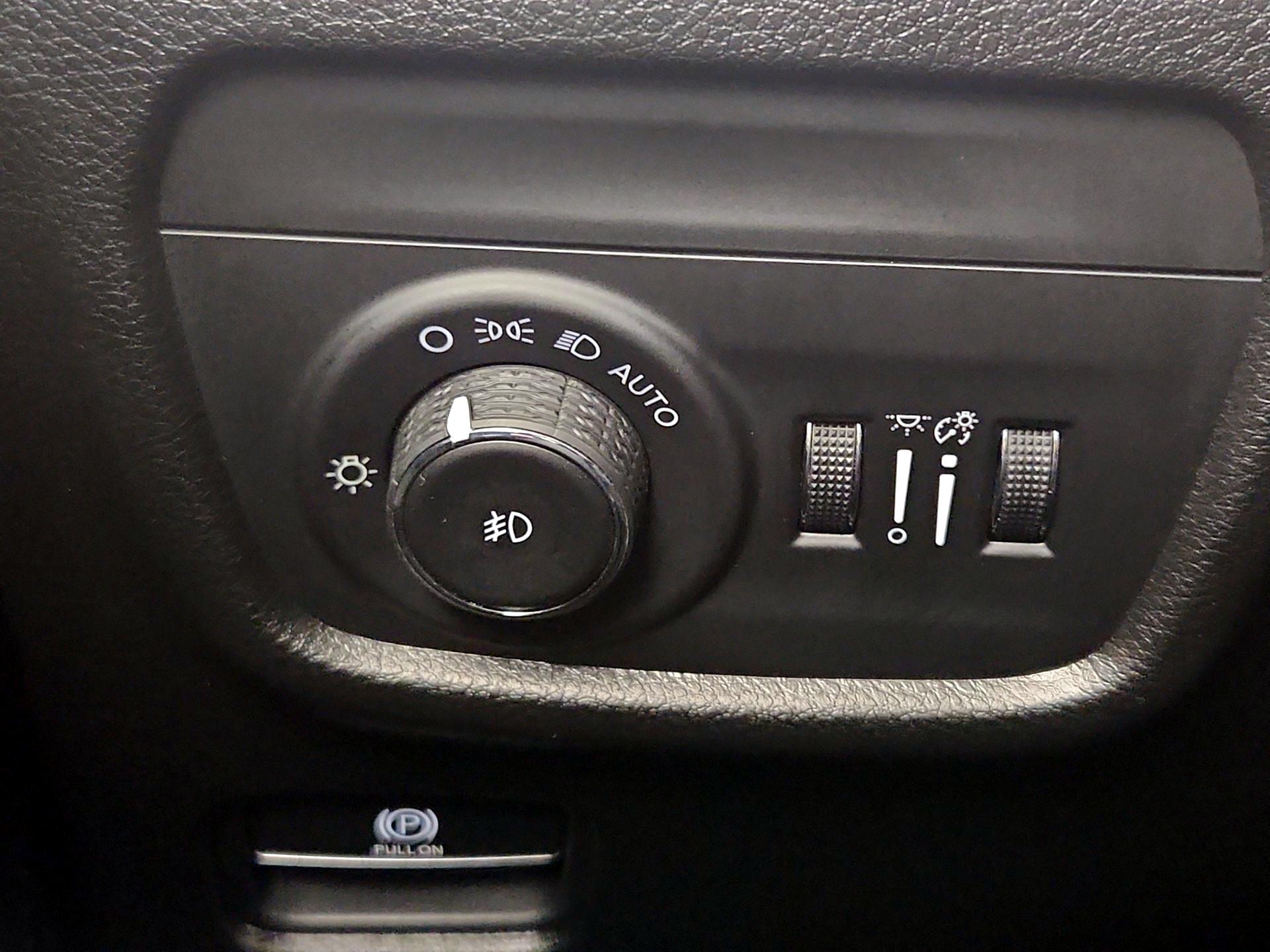 Thumbnail: 2023 Jeep Grand Cherokee - 13