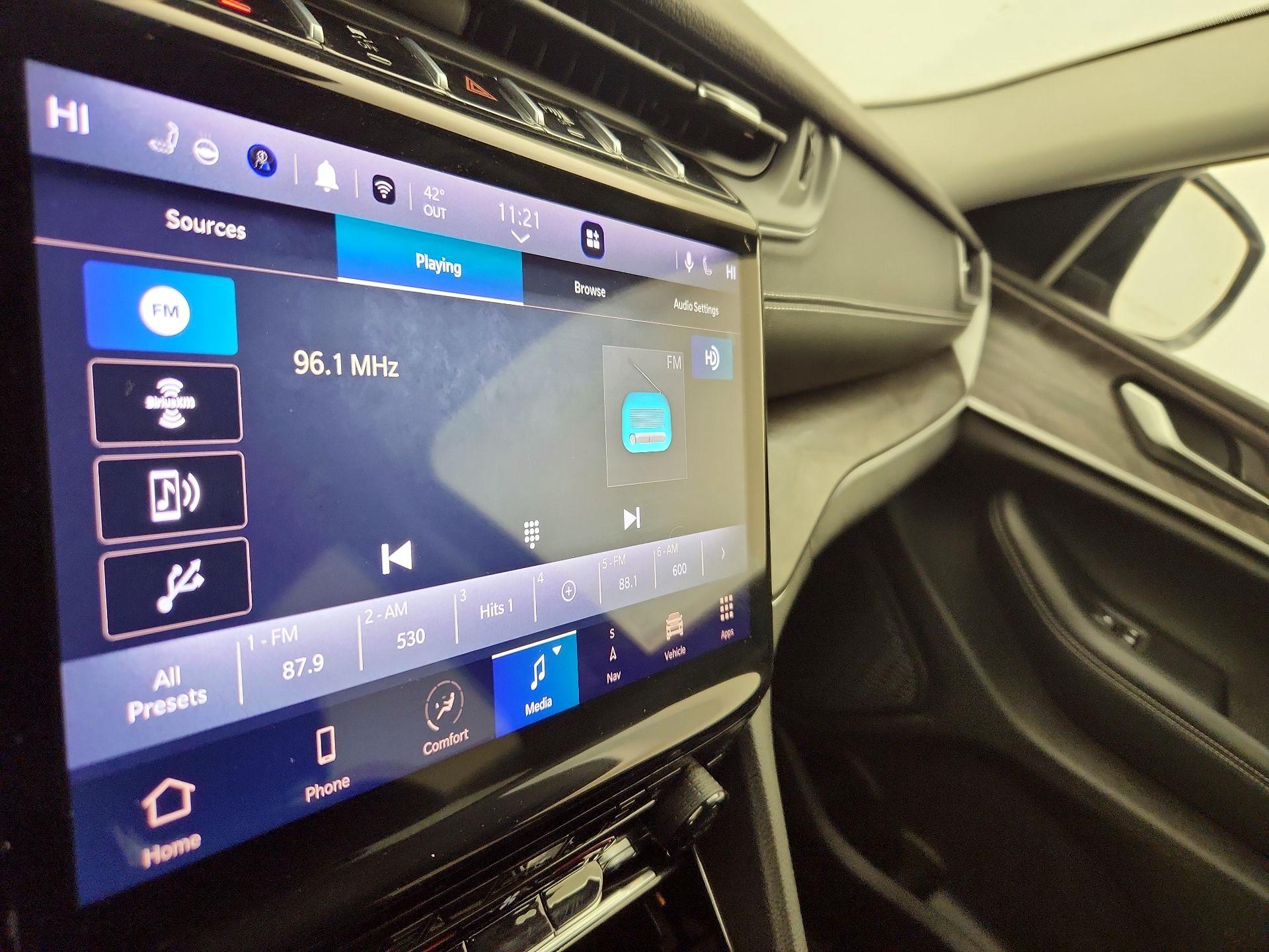 Thumbnail: 2023 Jeep Grand Cherokee - 16