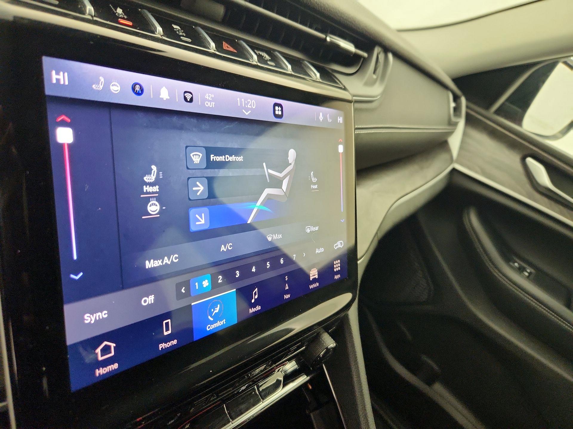 Thumbnail: 2023 Jeep Grand Cherokee - 17