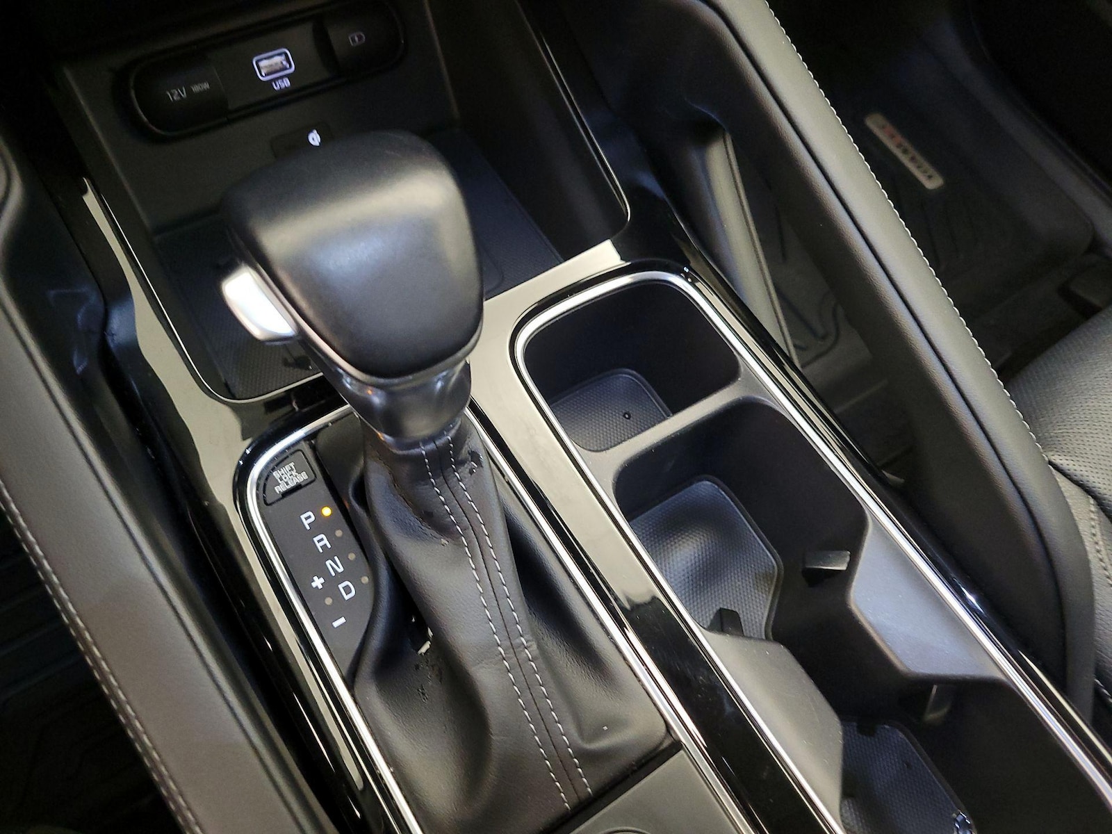 2022 Kia Telluride EX - Photo 19