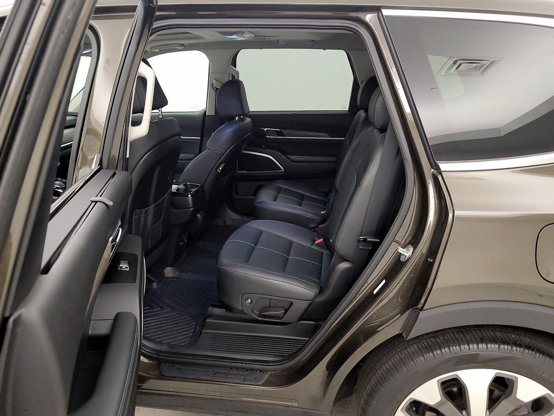 Thumbnail: 2022 Kia Telluride - 20