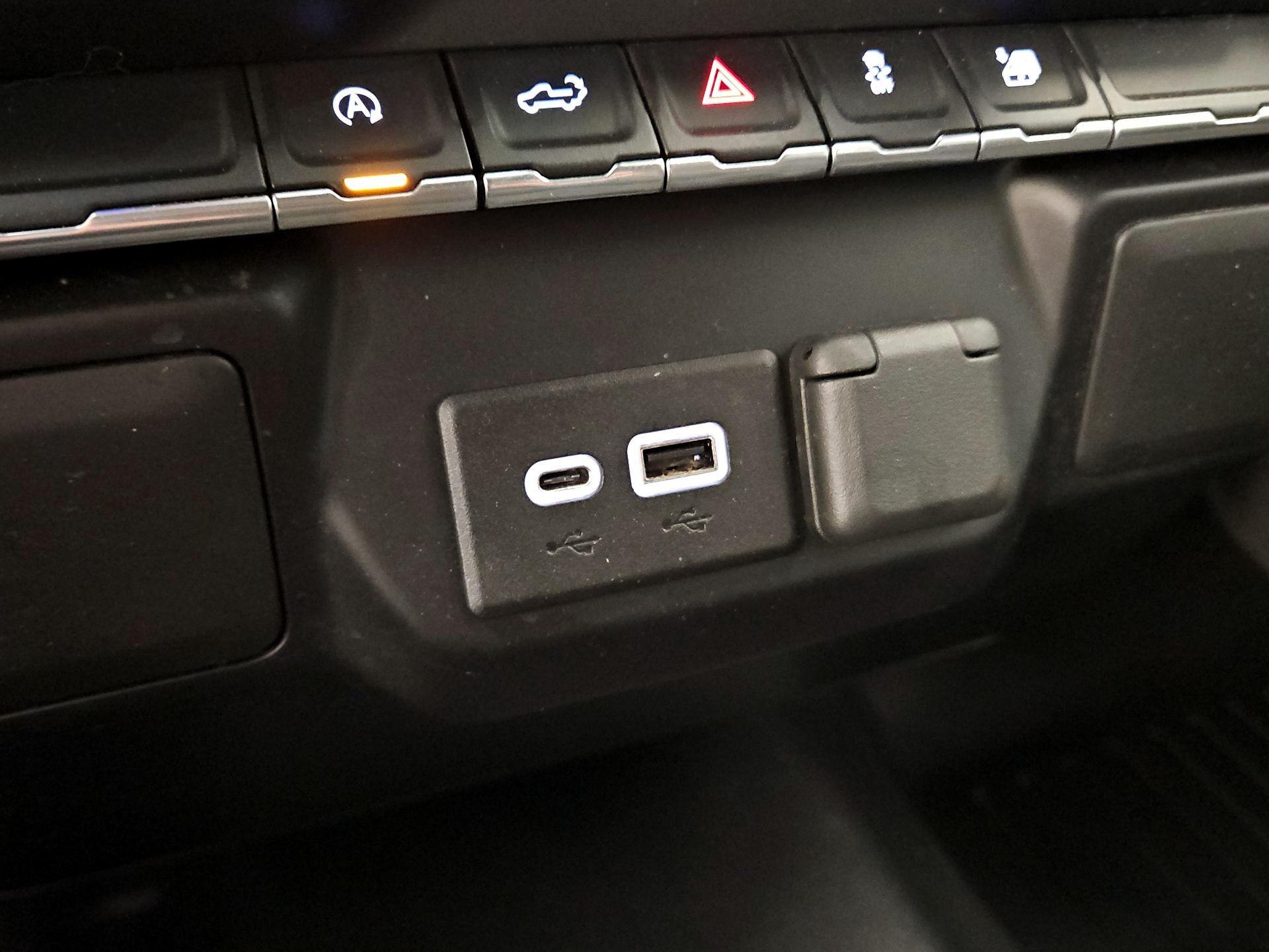 Thumbnail: 2021 Chevrolet Silverado 1500 - 18