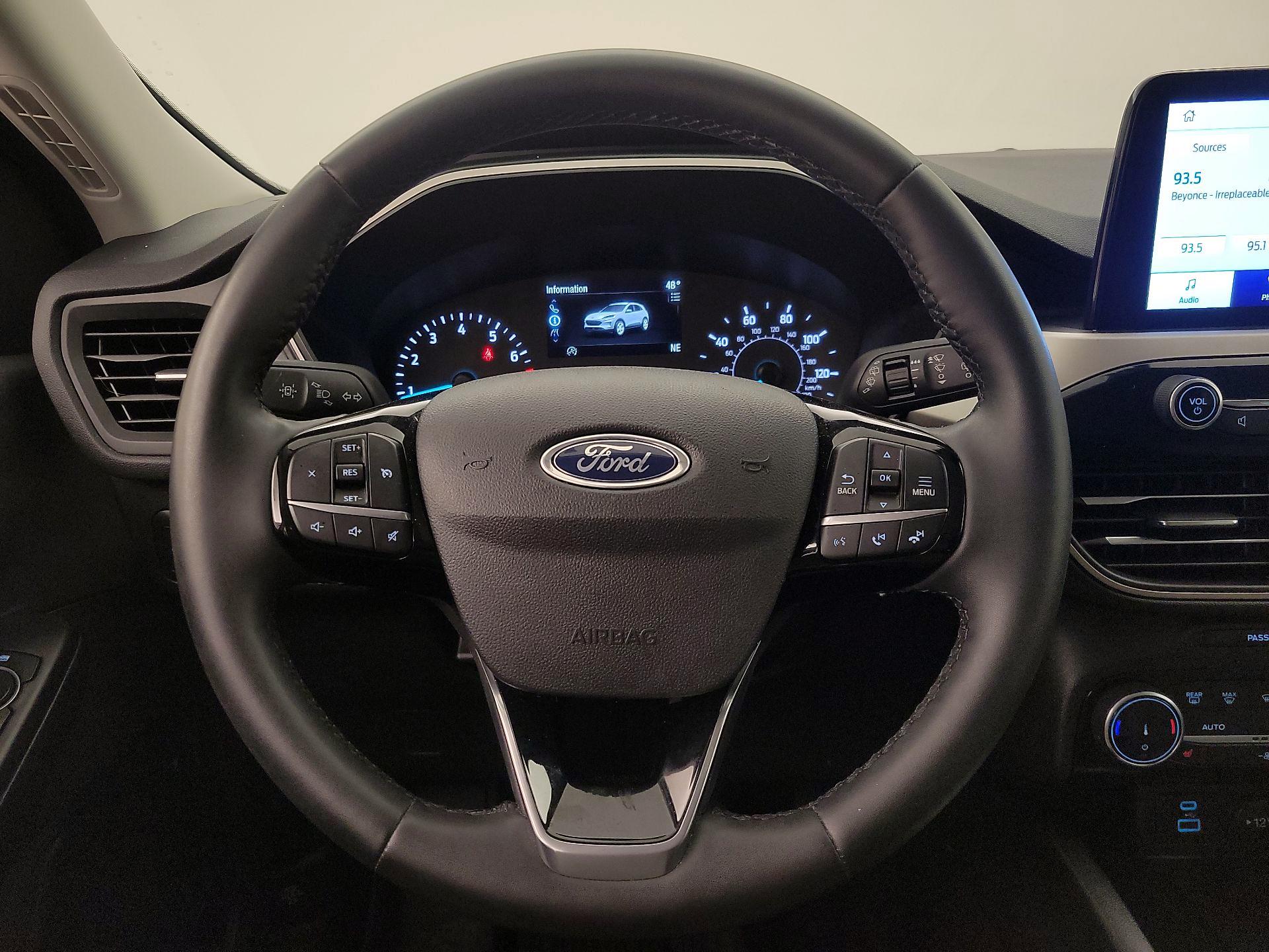 Thumbnail: 2022 Ford Escape - 10