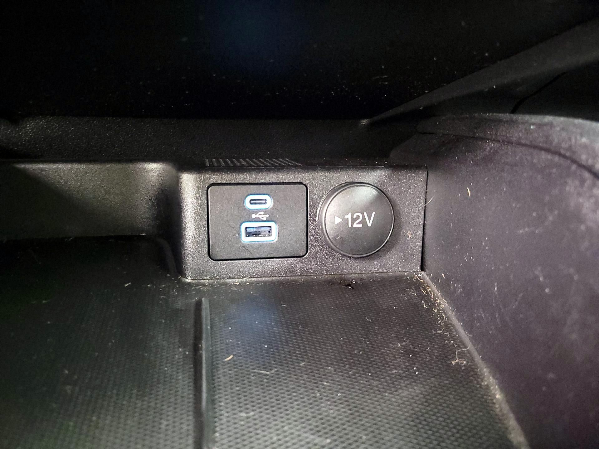 Thumbnail: 2022 Ford Escape - 18