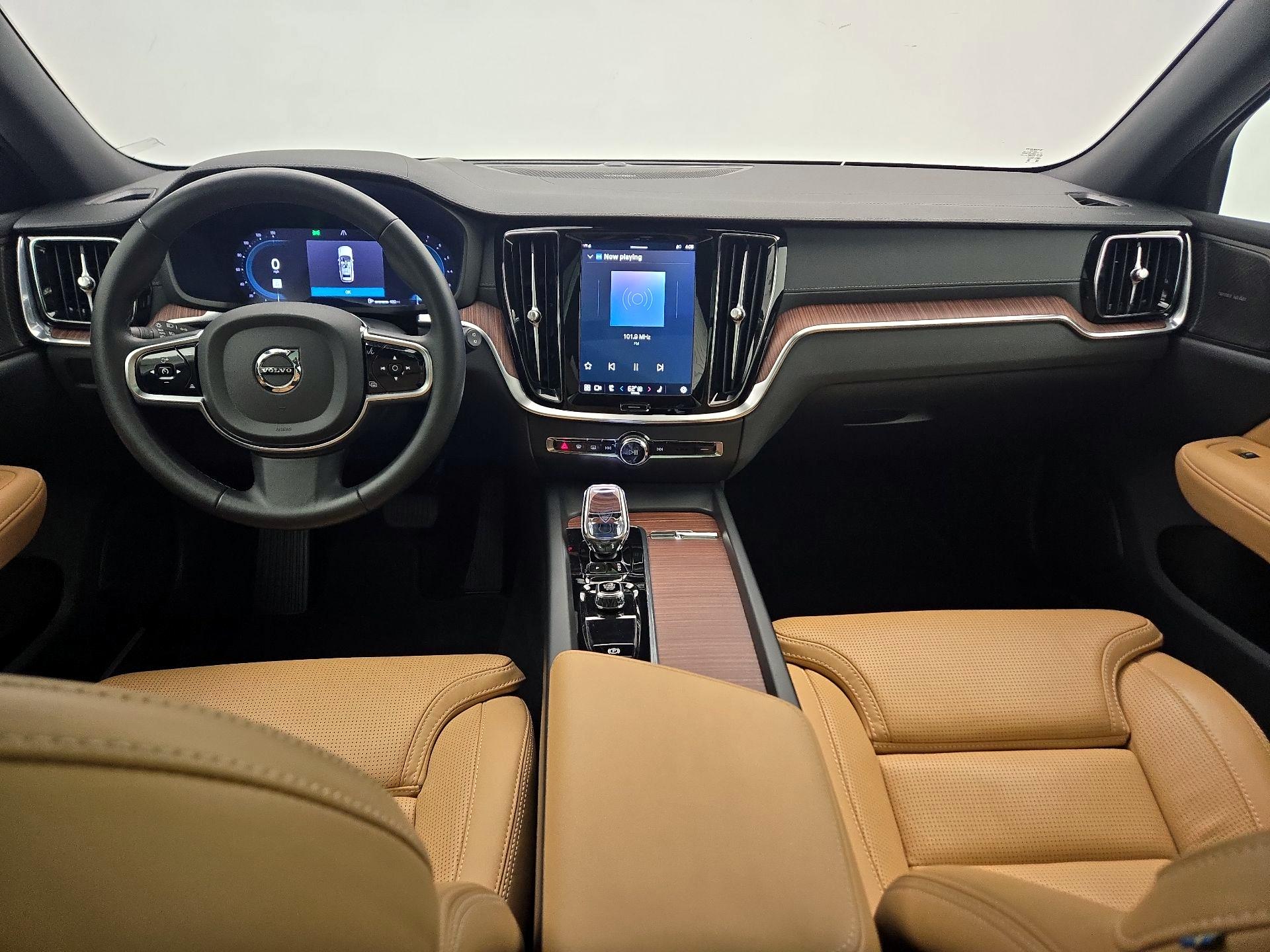 Thumbnail: 2023 Volvo S60 - 9