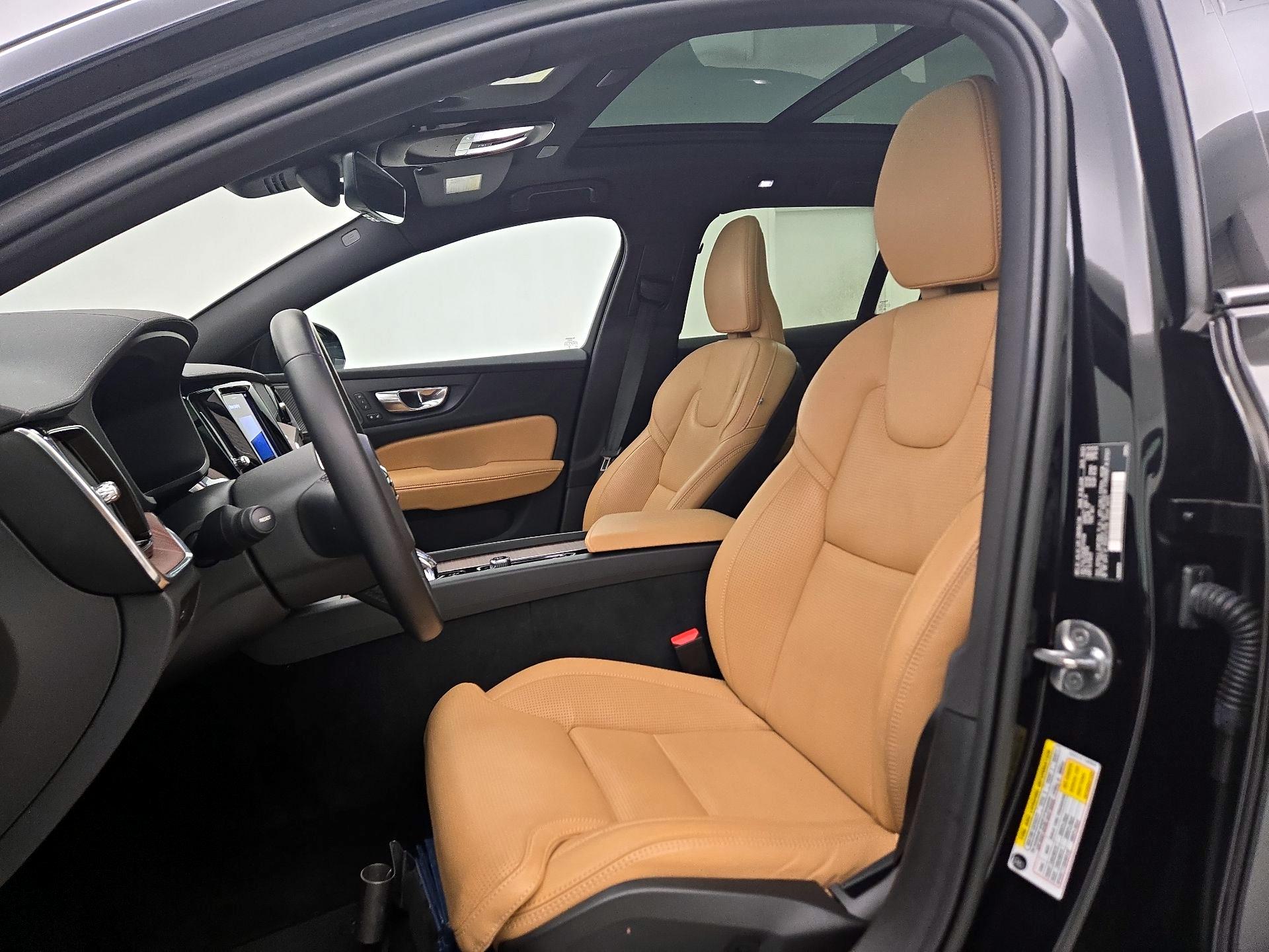 Thumbnail: 2023 Volvo S60 - 11