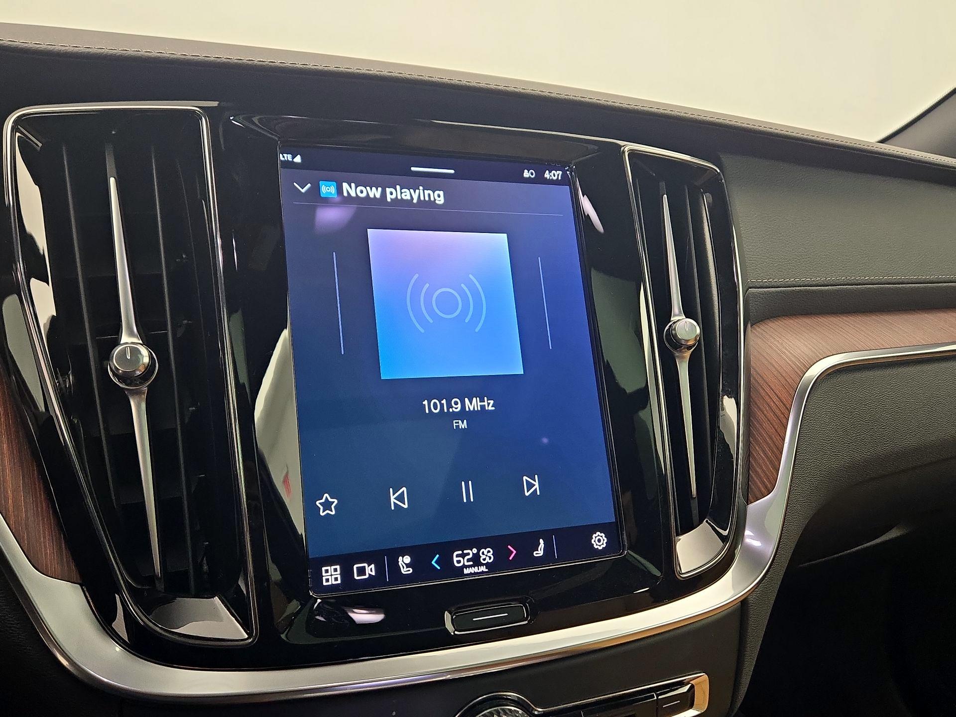 Thumbnail: 2023 Volvo S60 - 15