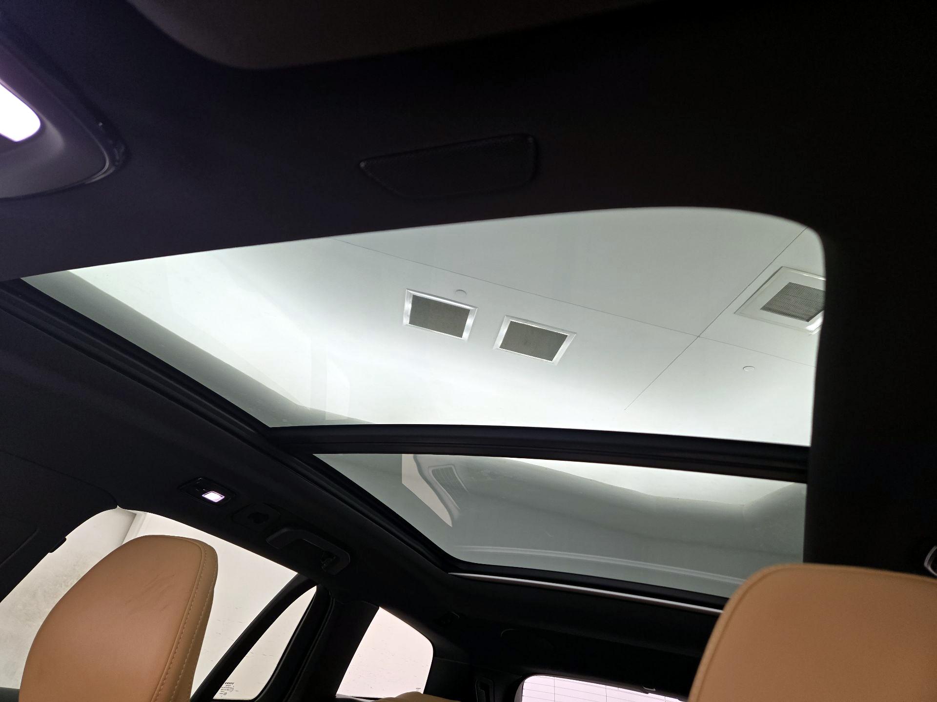 Thumbnail: 2023 Volvo S60 - 19